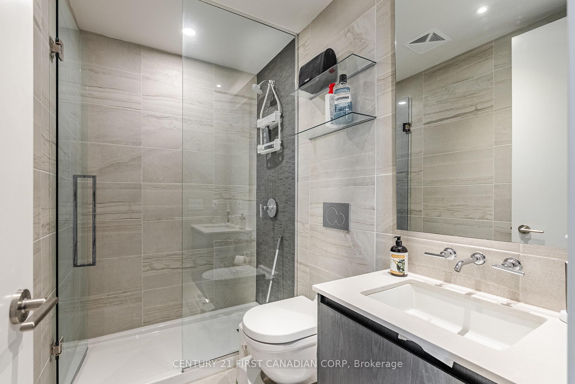 81 Wellesley Street E #1405