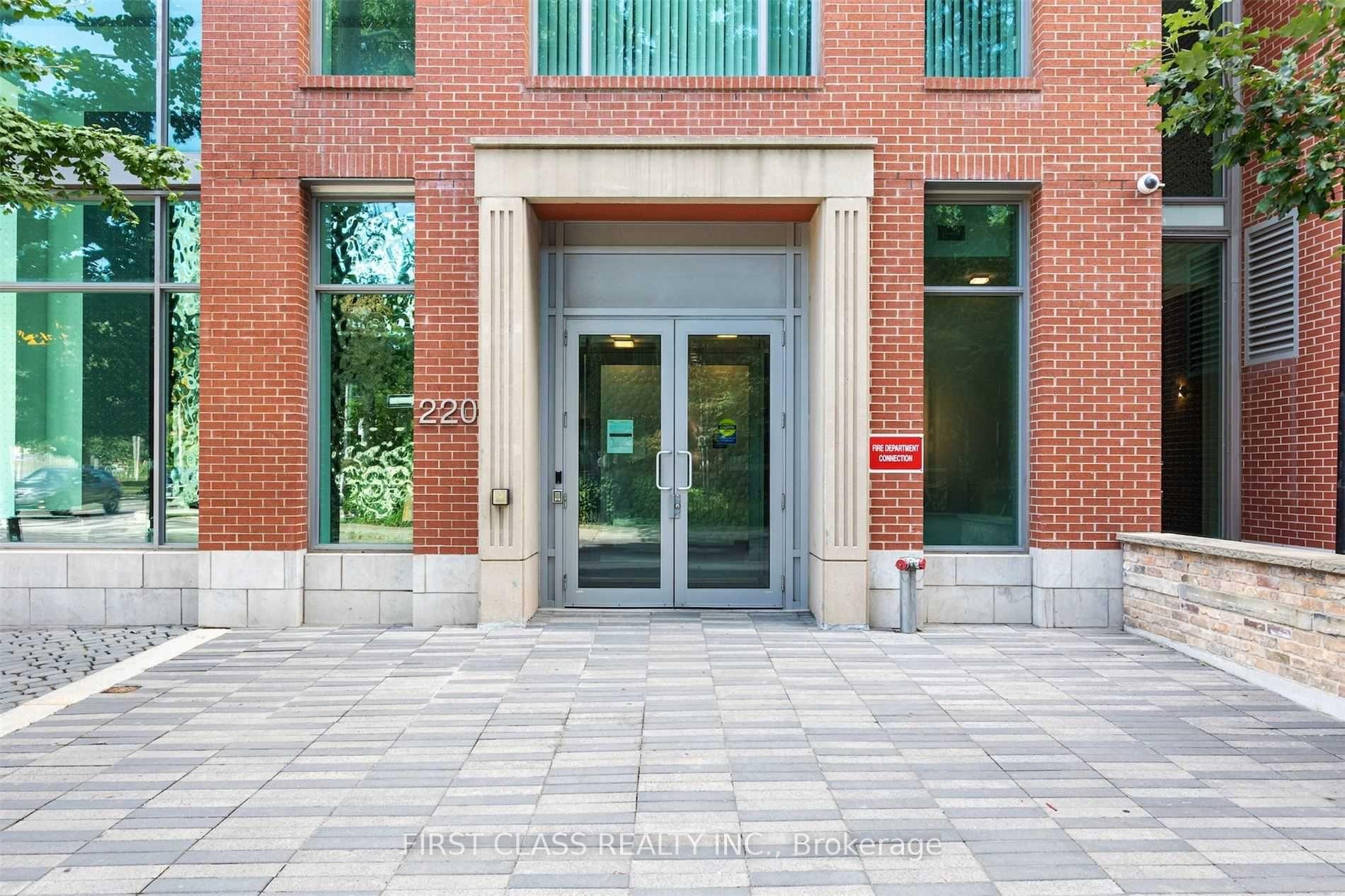 220 George Street  #907