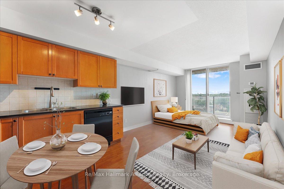 1369 Bloor Street W #910