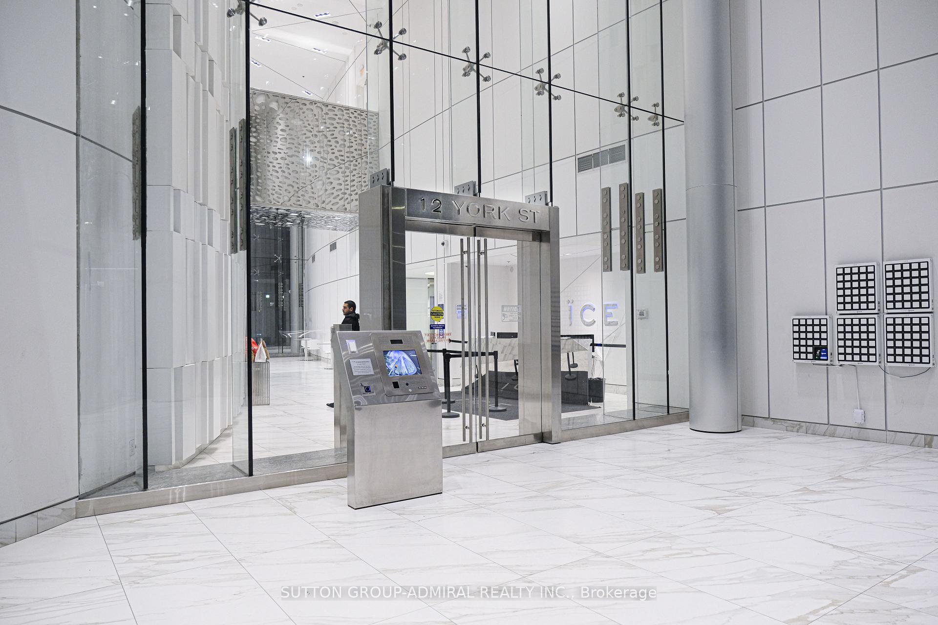 12 York Street  #4908