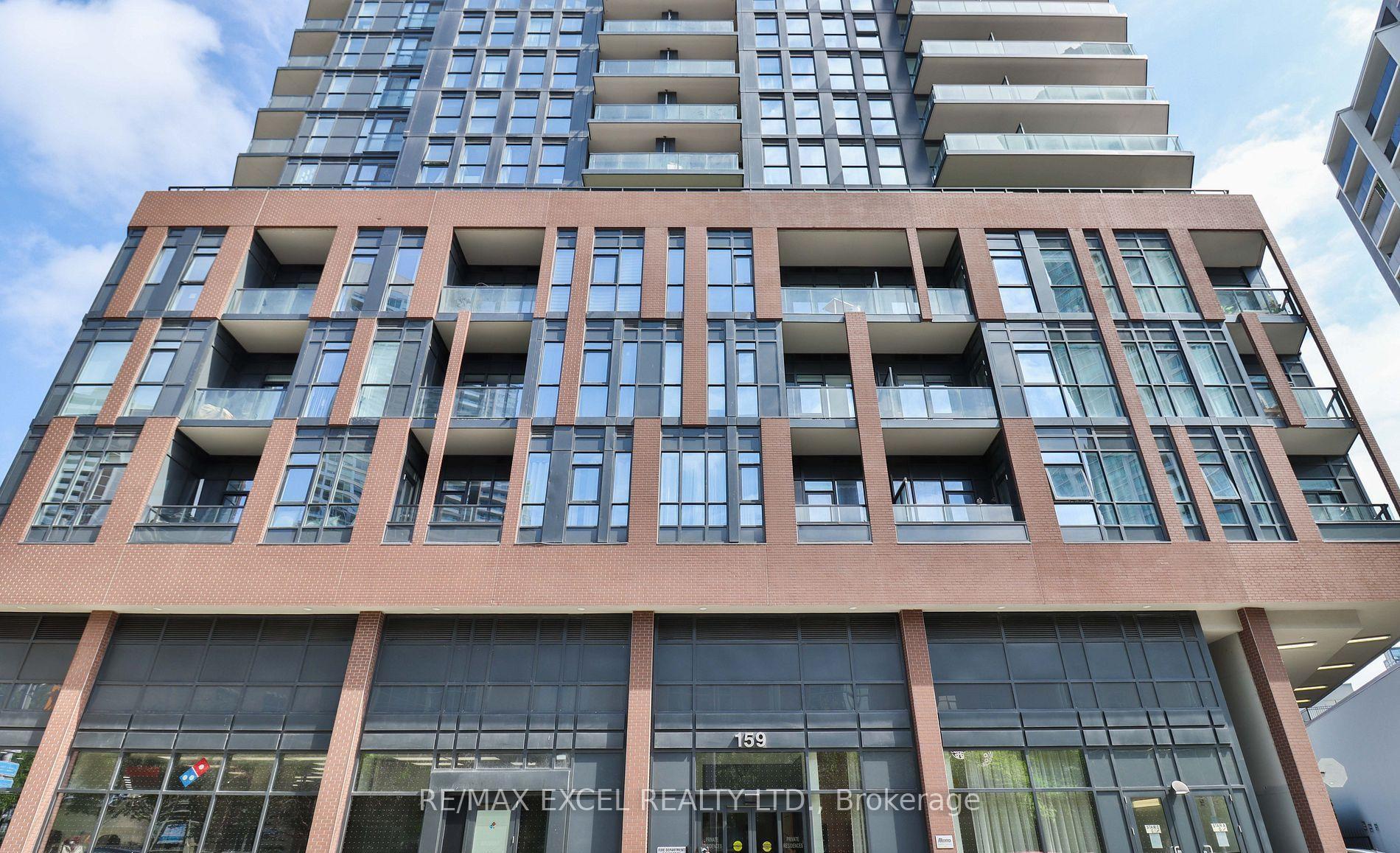159 Wellesley Street E #406