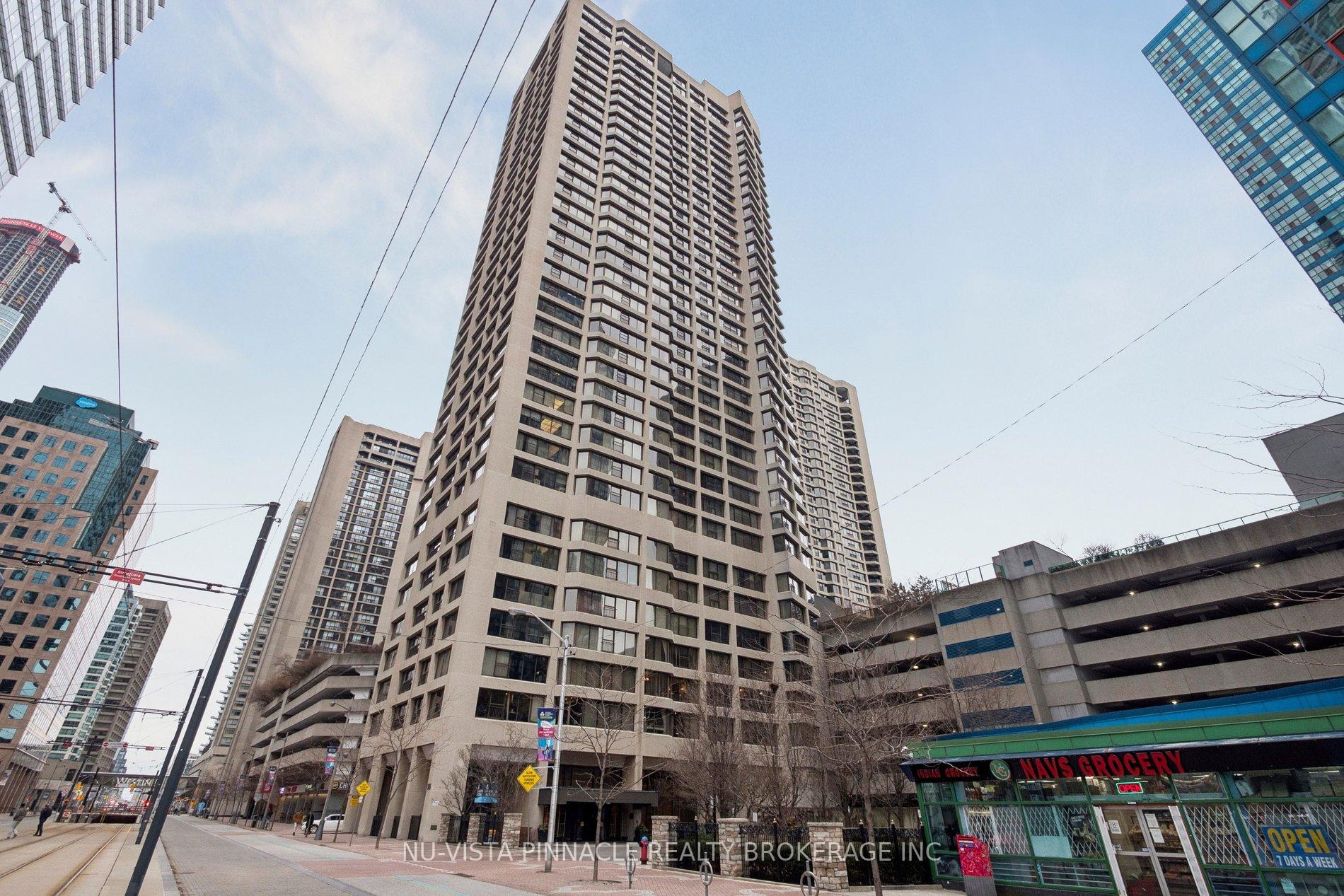 55 Harbour Square  #1418