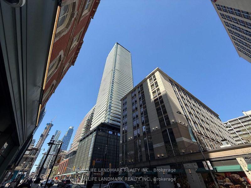 501 Yonge Street  #2208