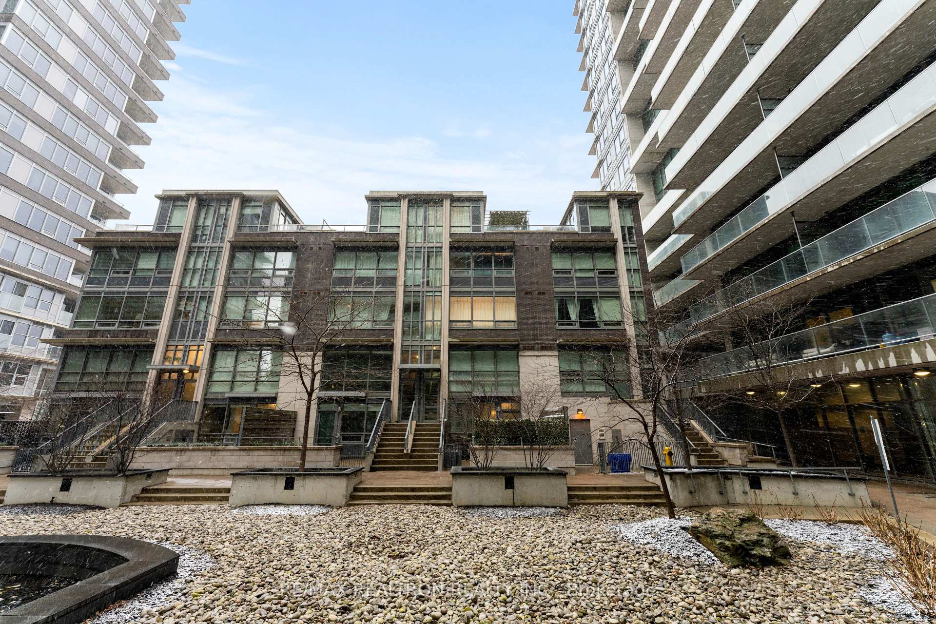 57 East Liberty Street  Th16