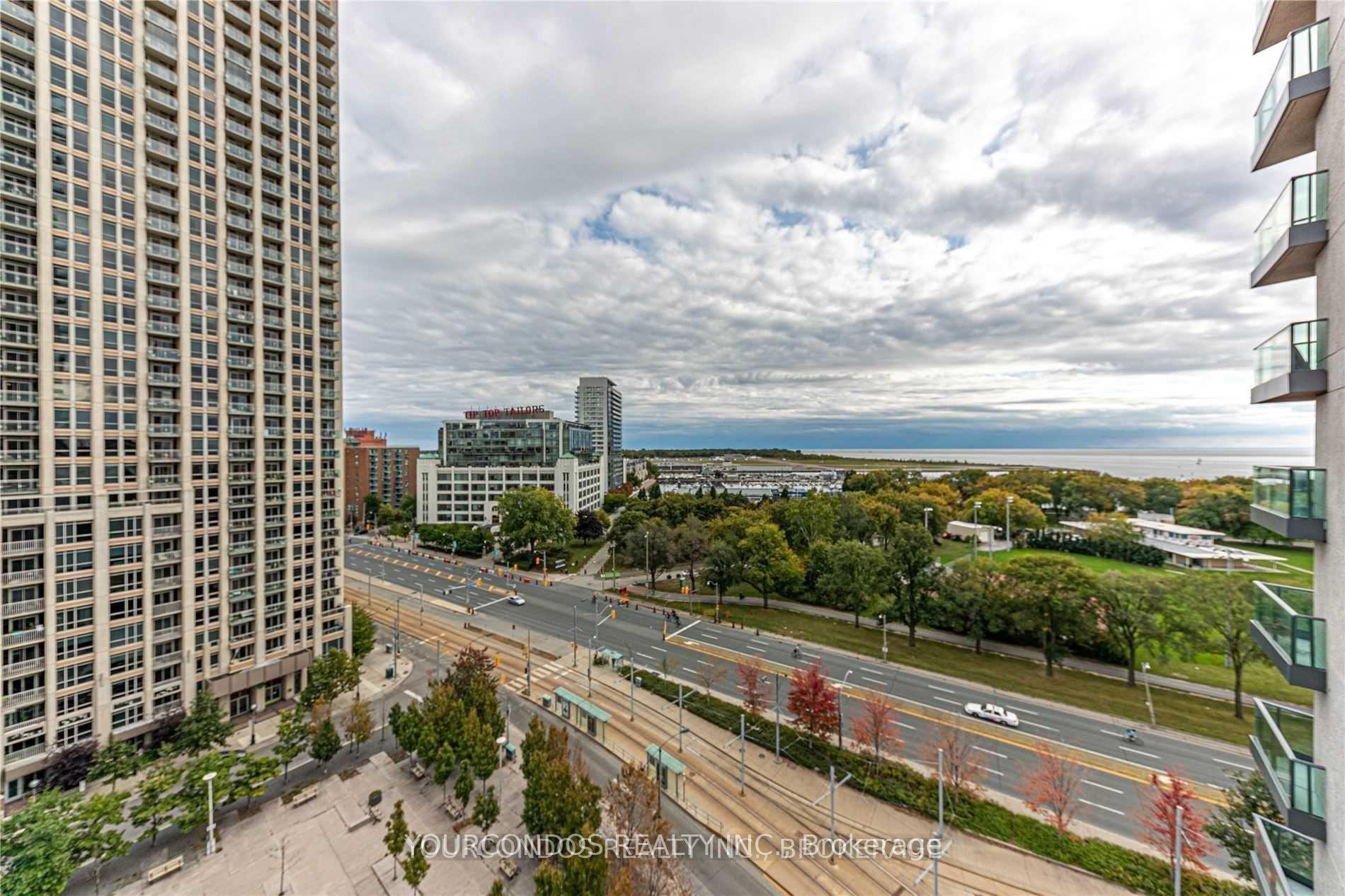 215 Fort York Boulevard  #1203