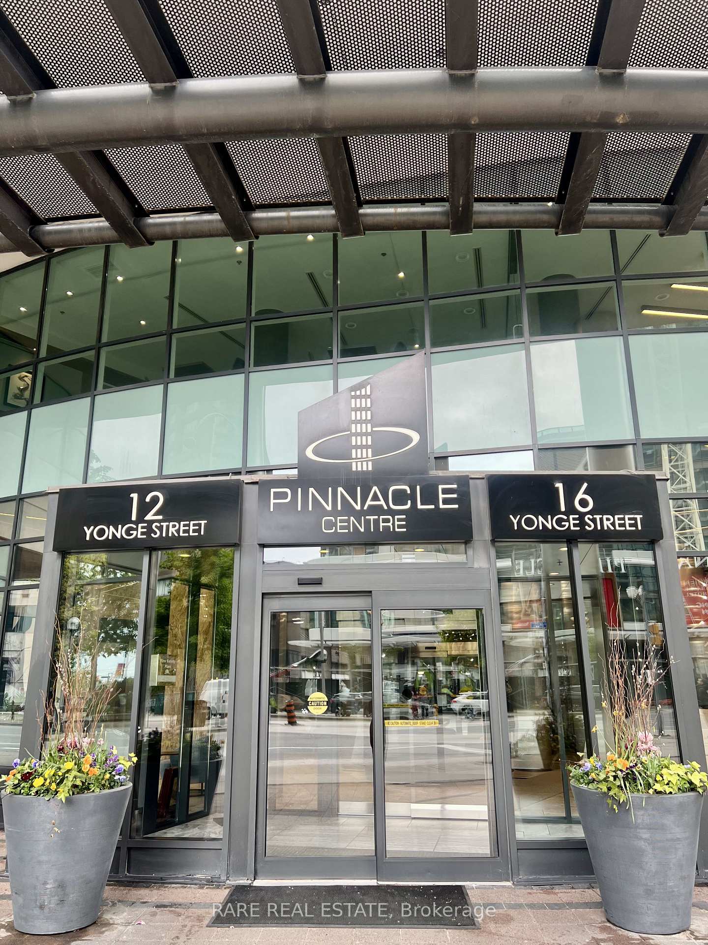 12 Yonge Street N #501