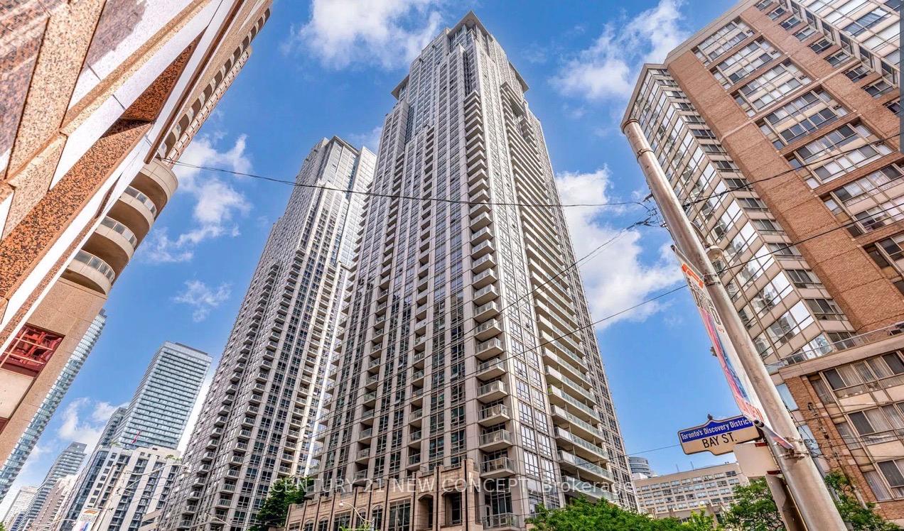 761 Bay Street  #404