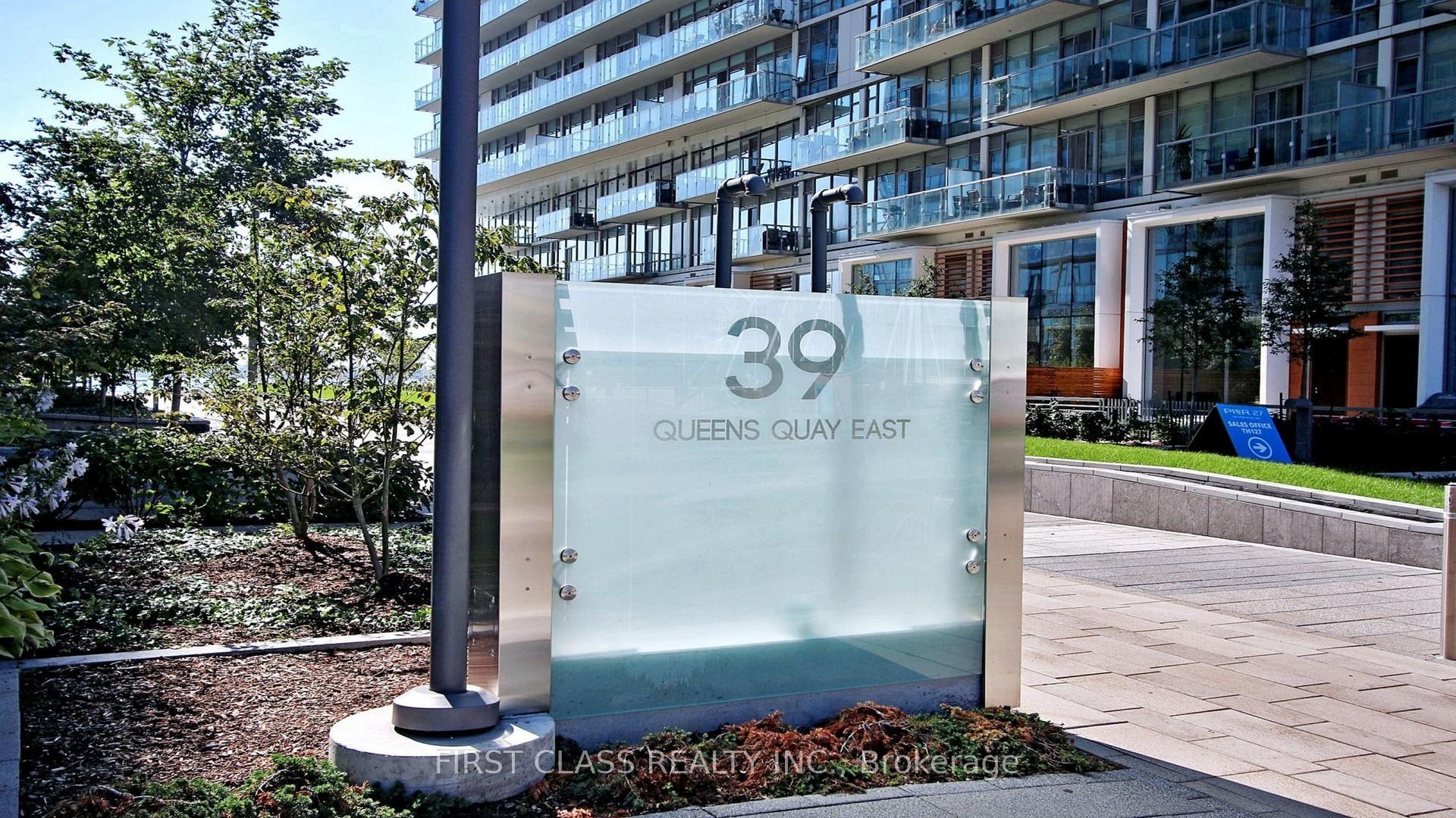 39 Queens Quay E #402