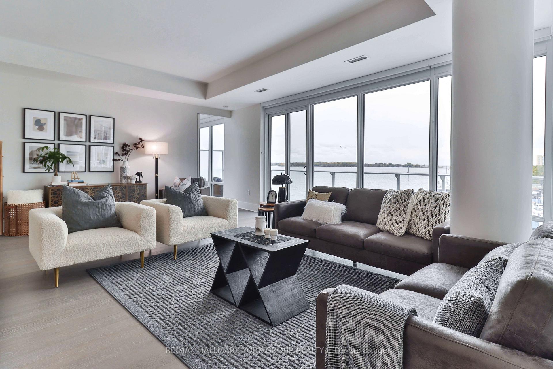 29 Queens Quay E #505