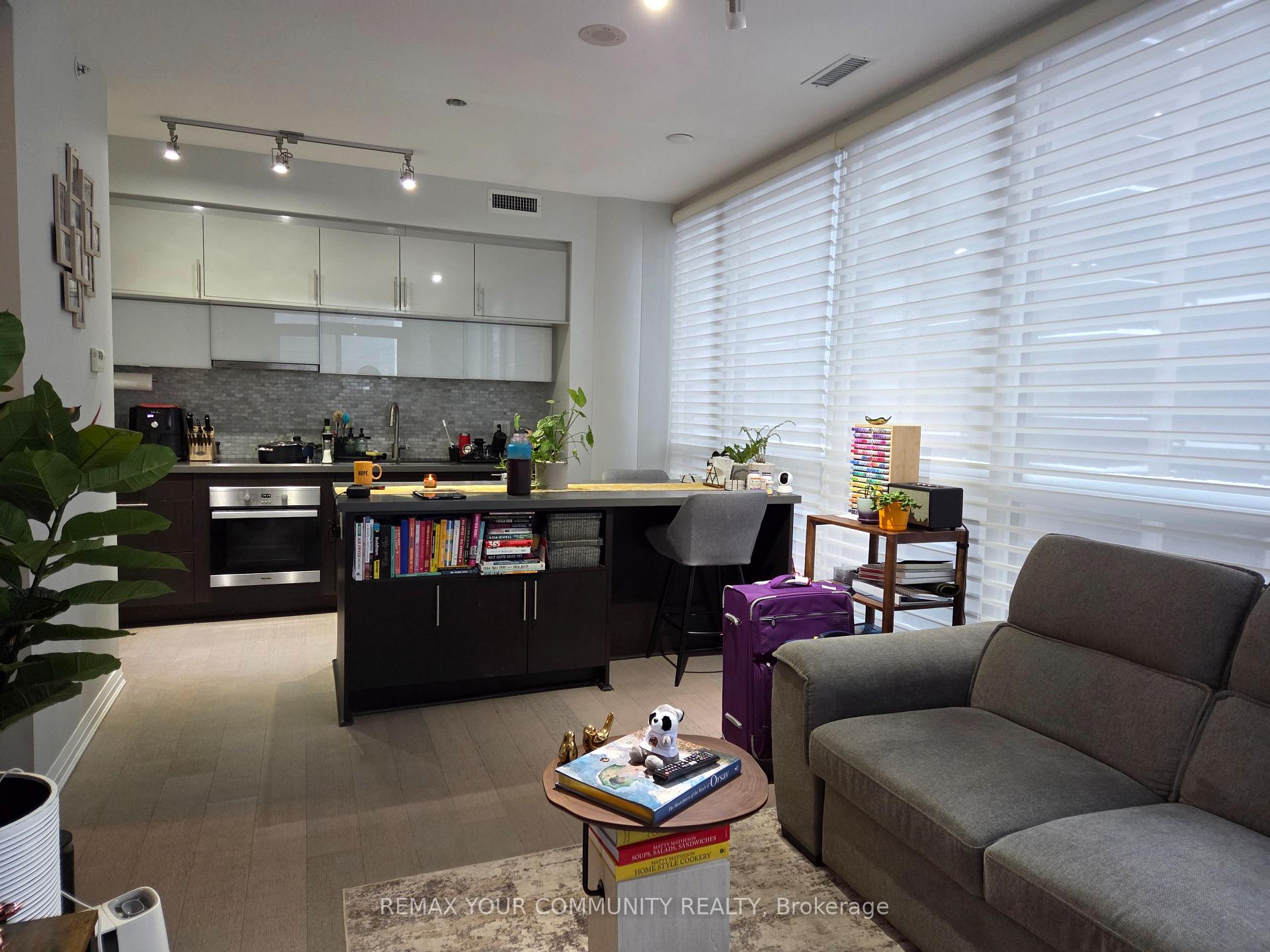 8 Mercer Street  #1208