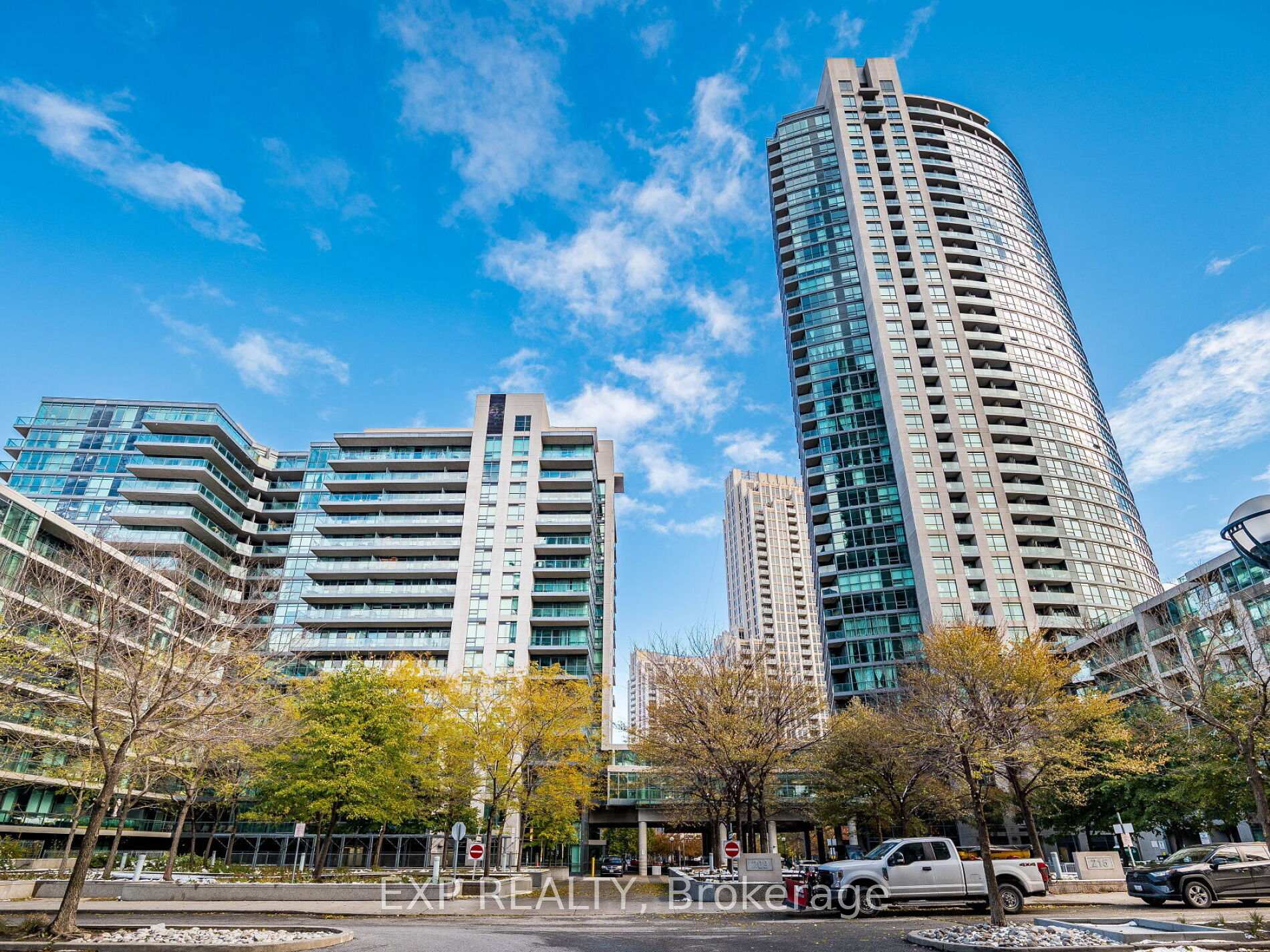 209 Fort York Boulevard  #167