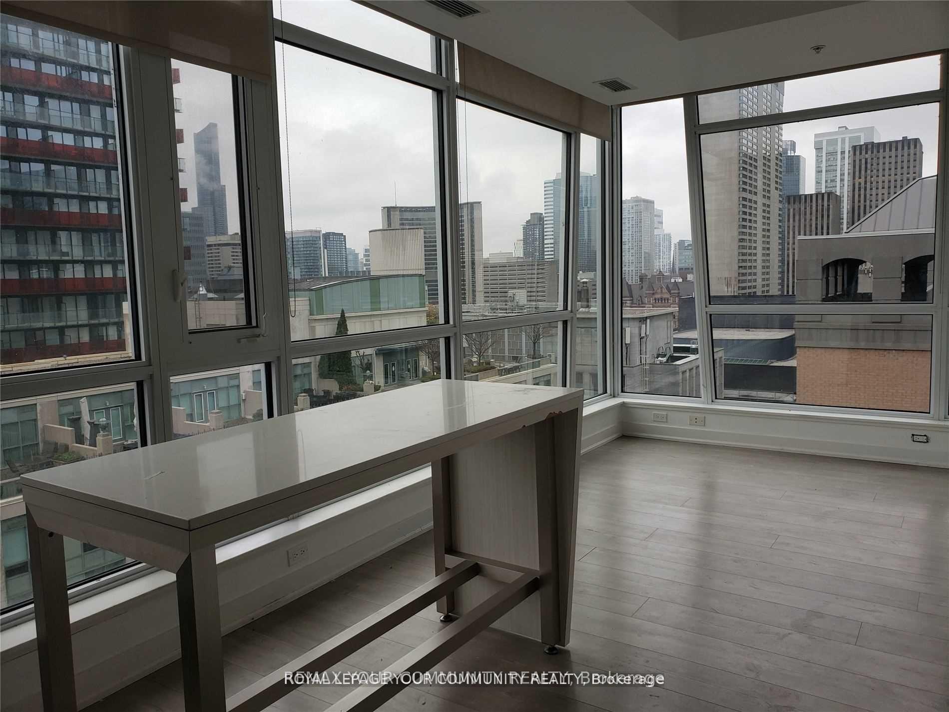 199 RICHMOND Street W #1602