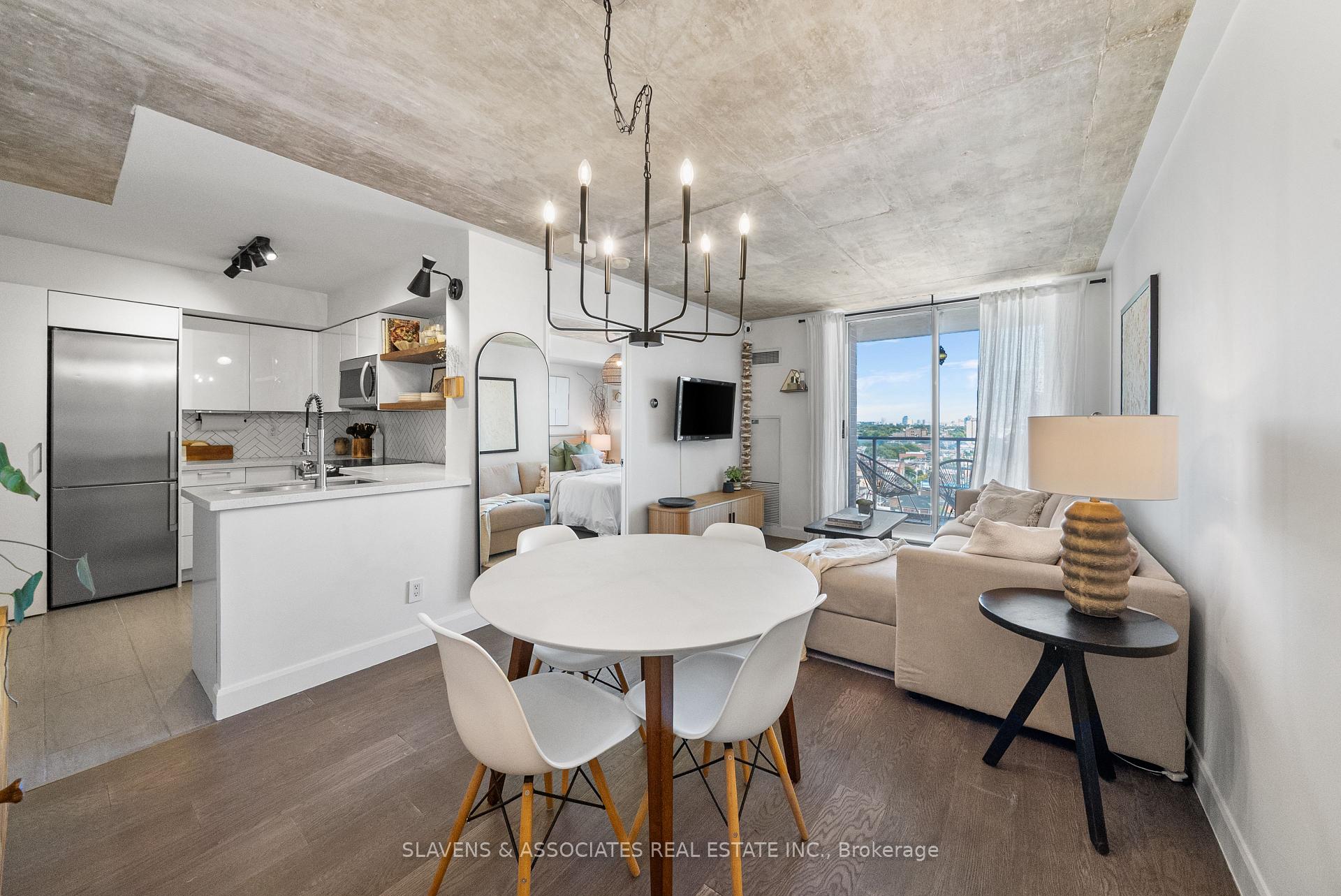 1369 Bloor Street W #1402