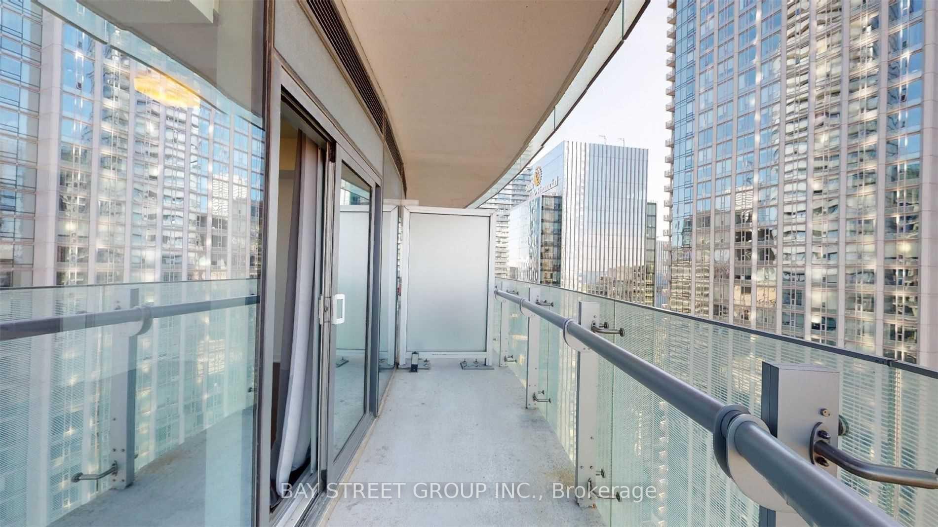 12 York Street  #3704