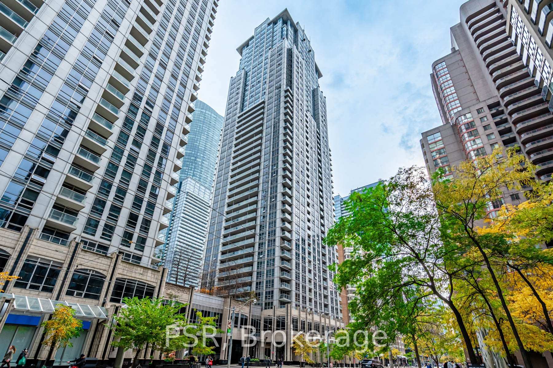 761 Bay Street  #2414