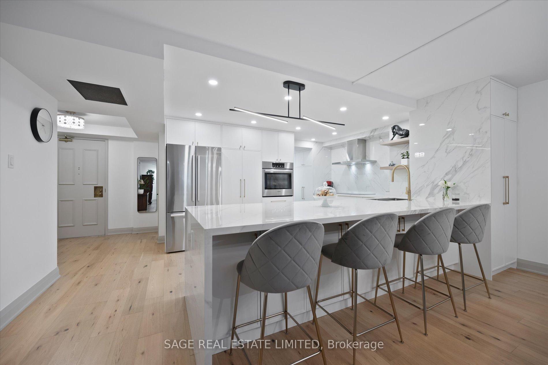 160 Frederick Street  #305