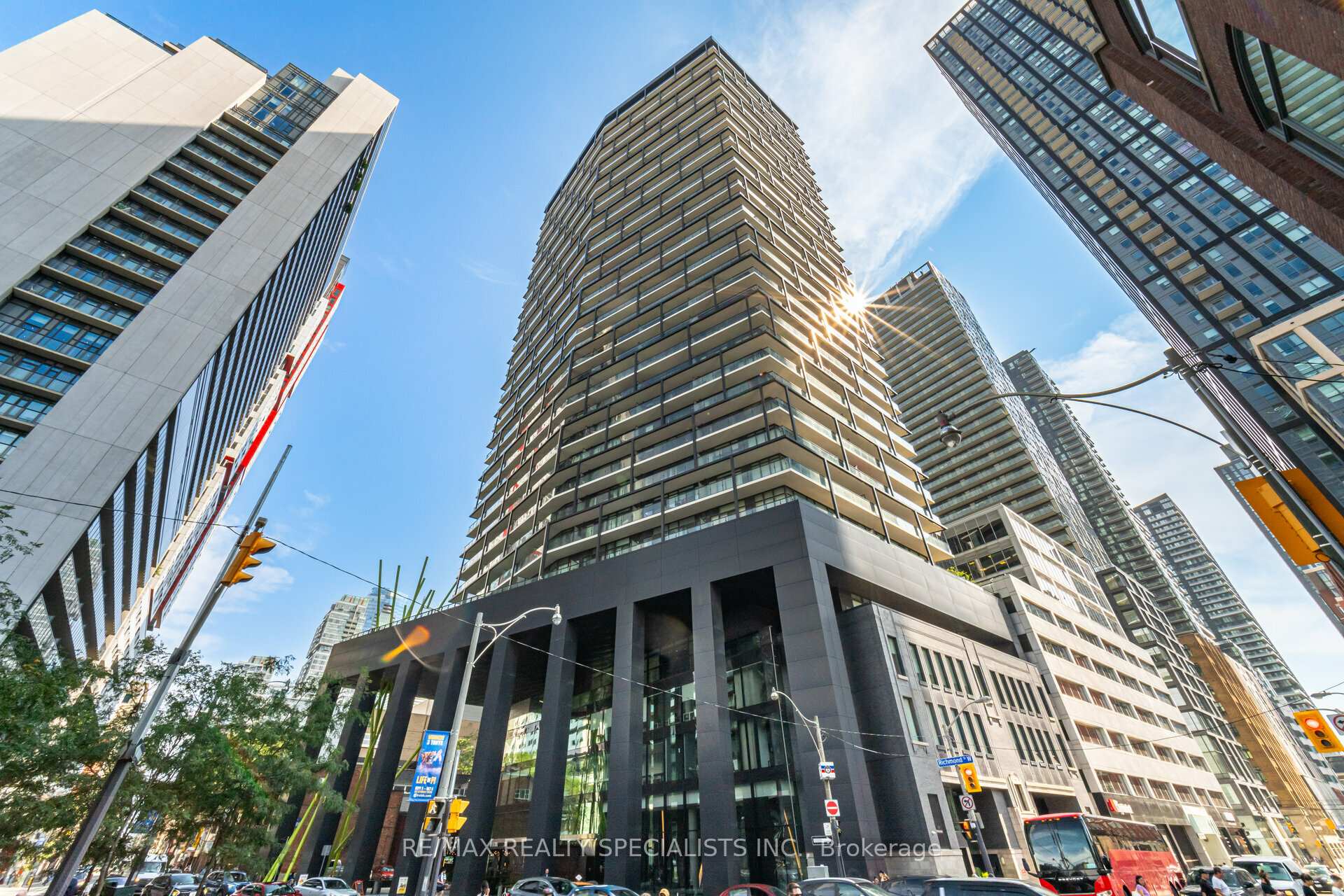 125 Peter Street  #3012