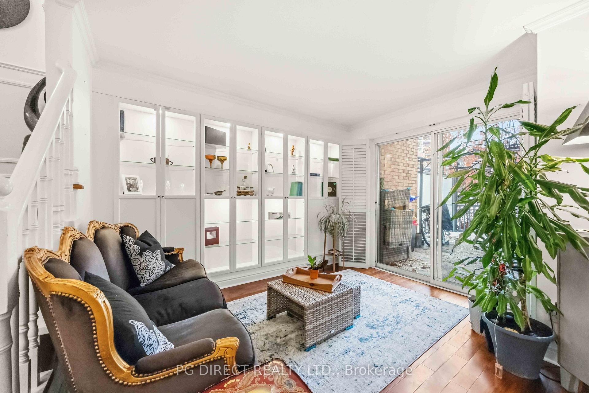 60 Homewood Avenue  #112