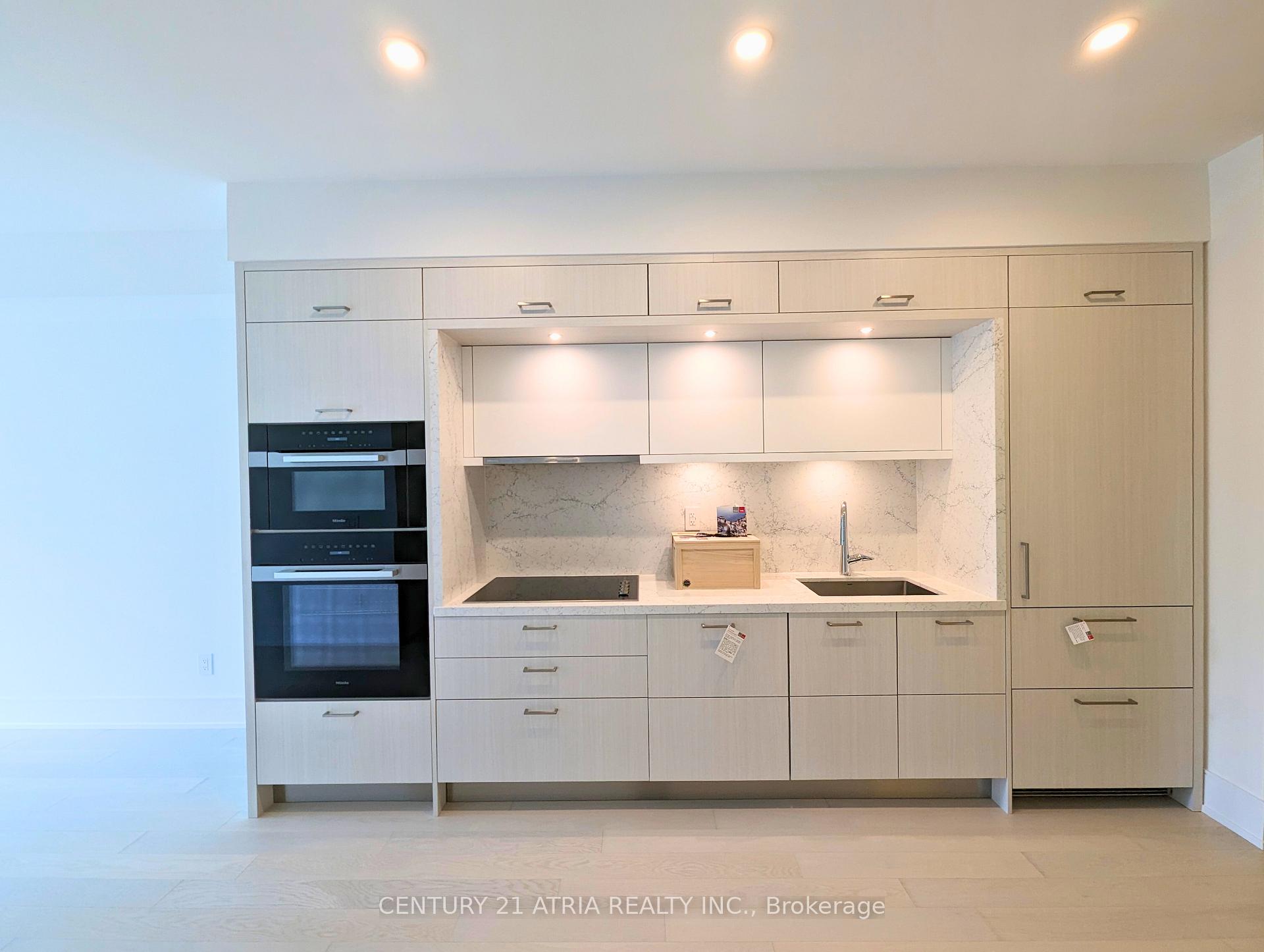 155 Merchants' Wharf N/A  #523