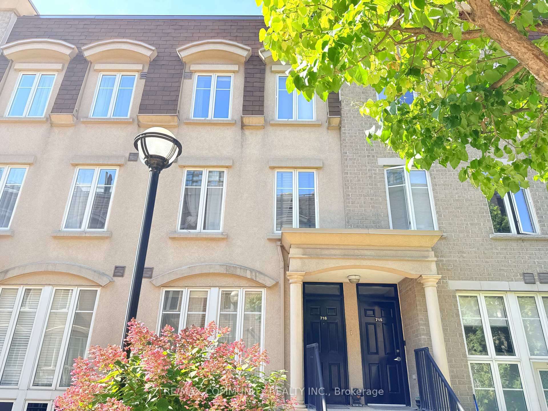 42 Western Battery Road E #716