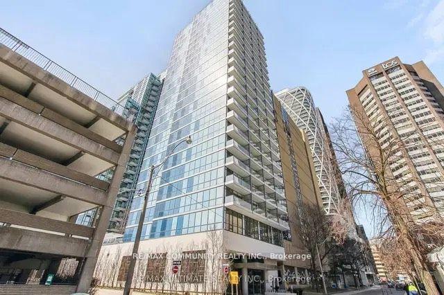 210 Simcoe Street  #1610