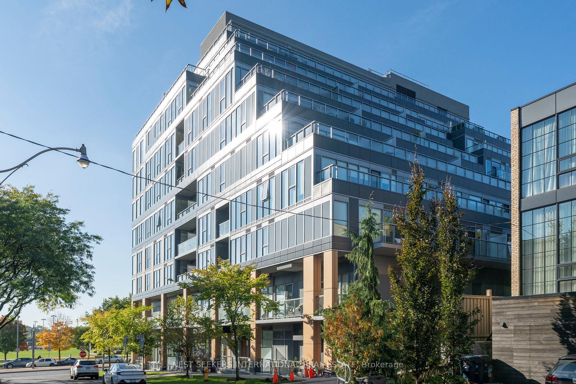 6 Parkwood Avenue  #303