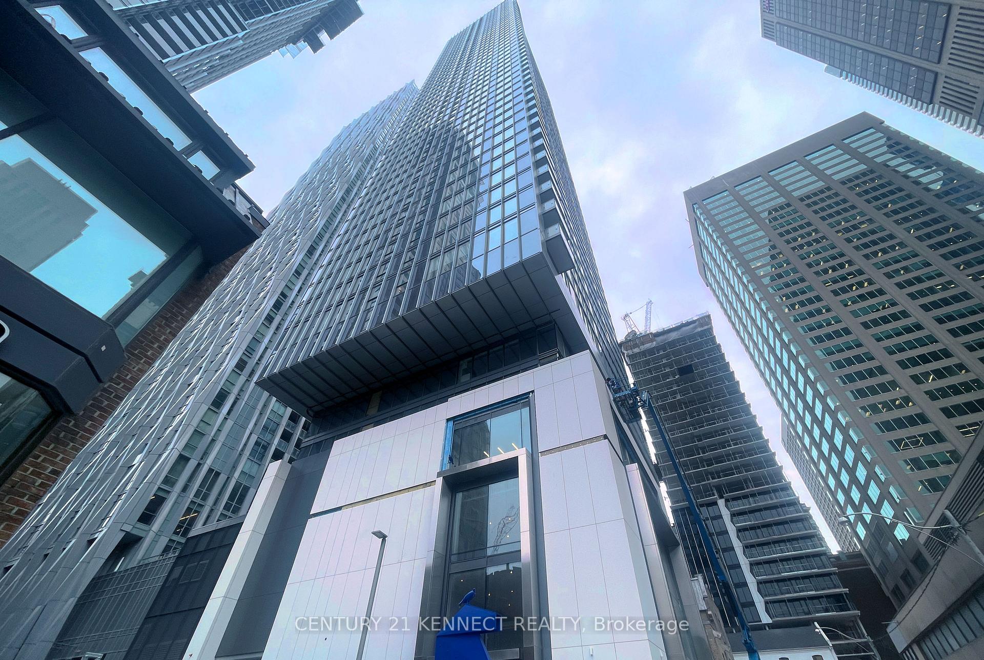 8 Cumberland Street  #3704
