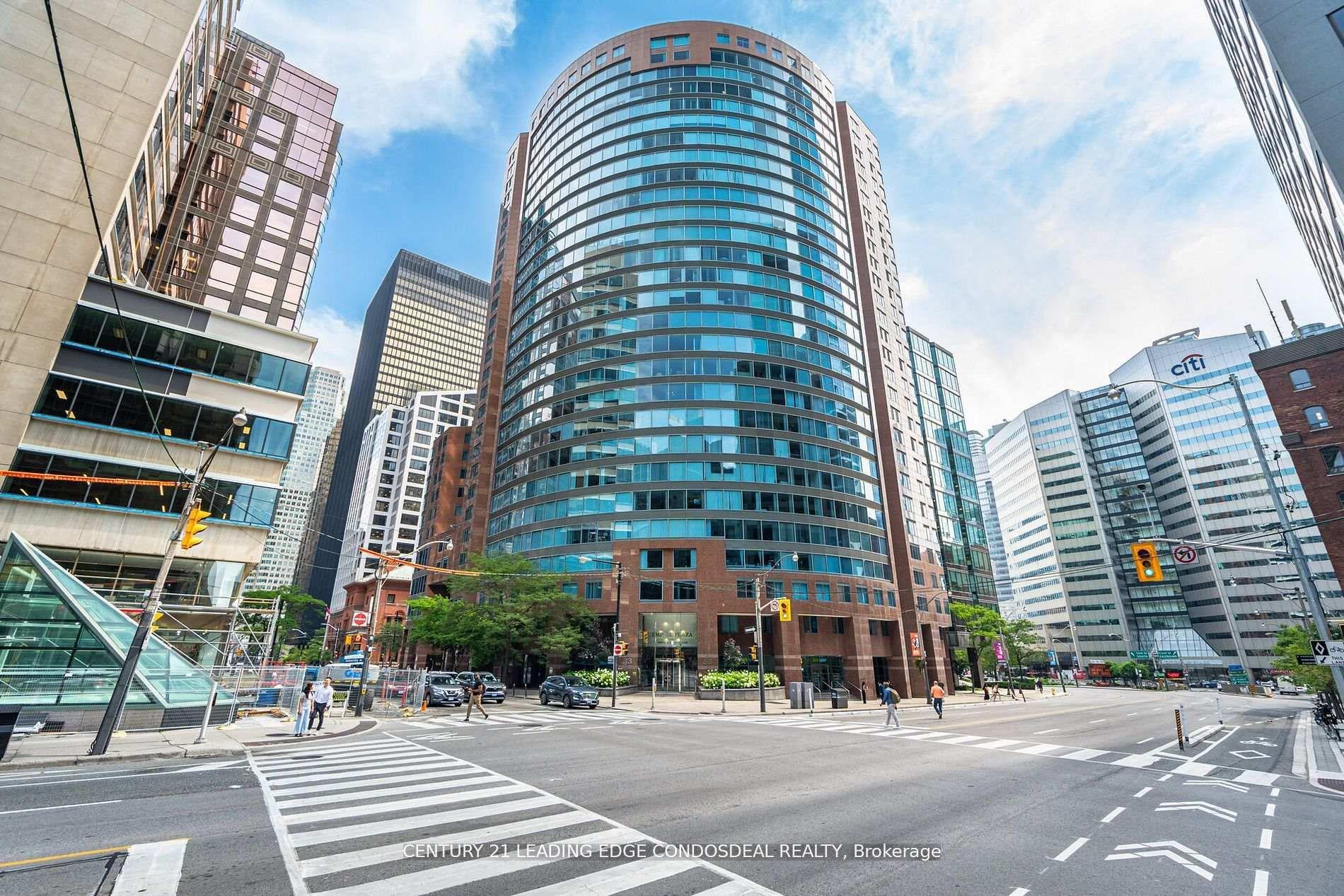 33 University Avenue  #2106