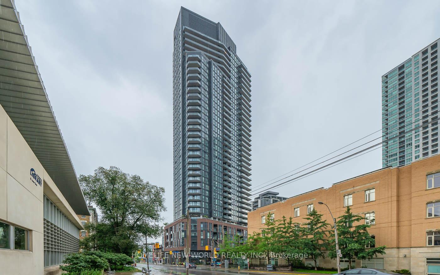 159 Wellesley Street E #1811