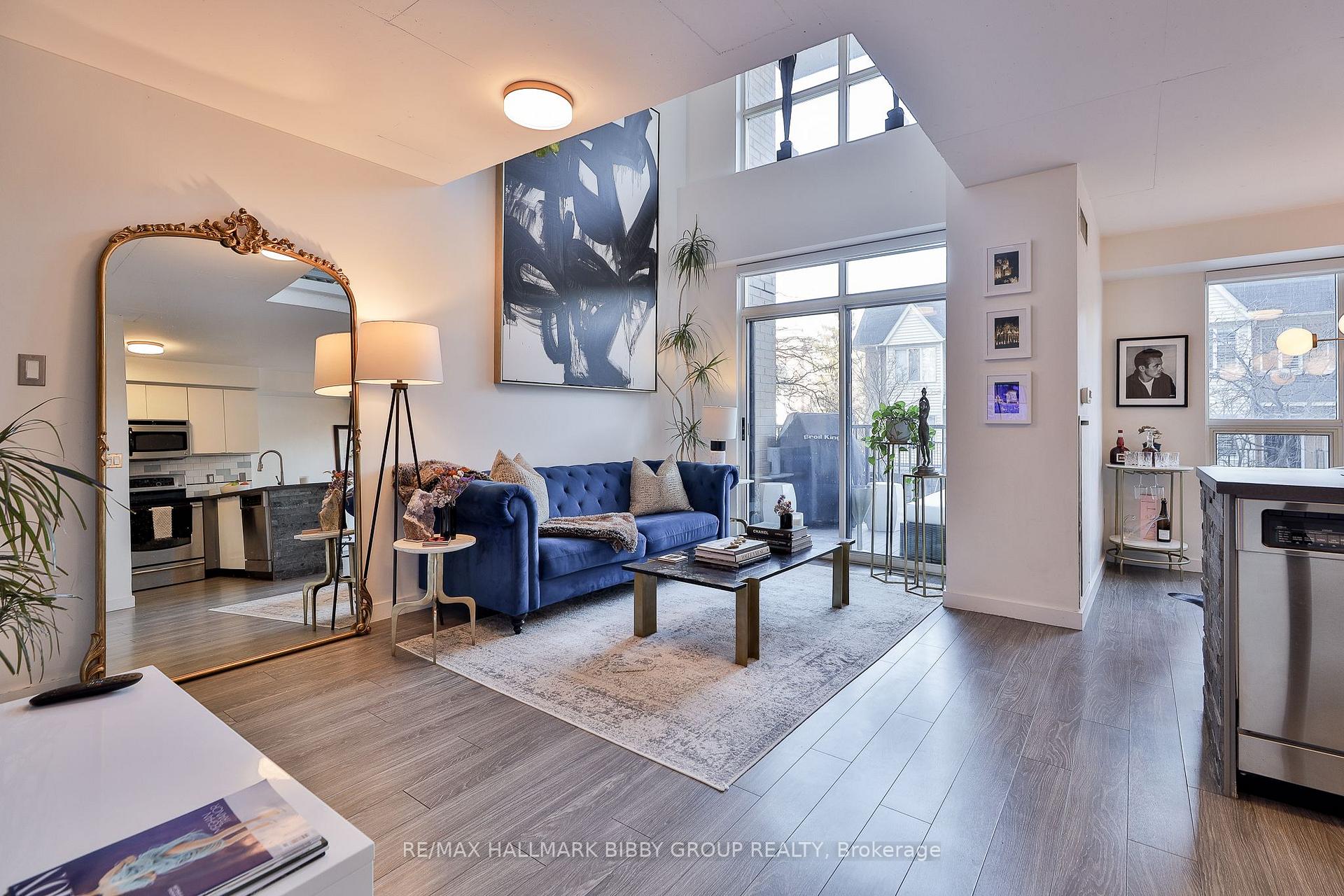 800 King Street W #215