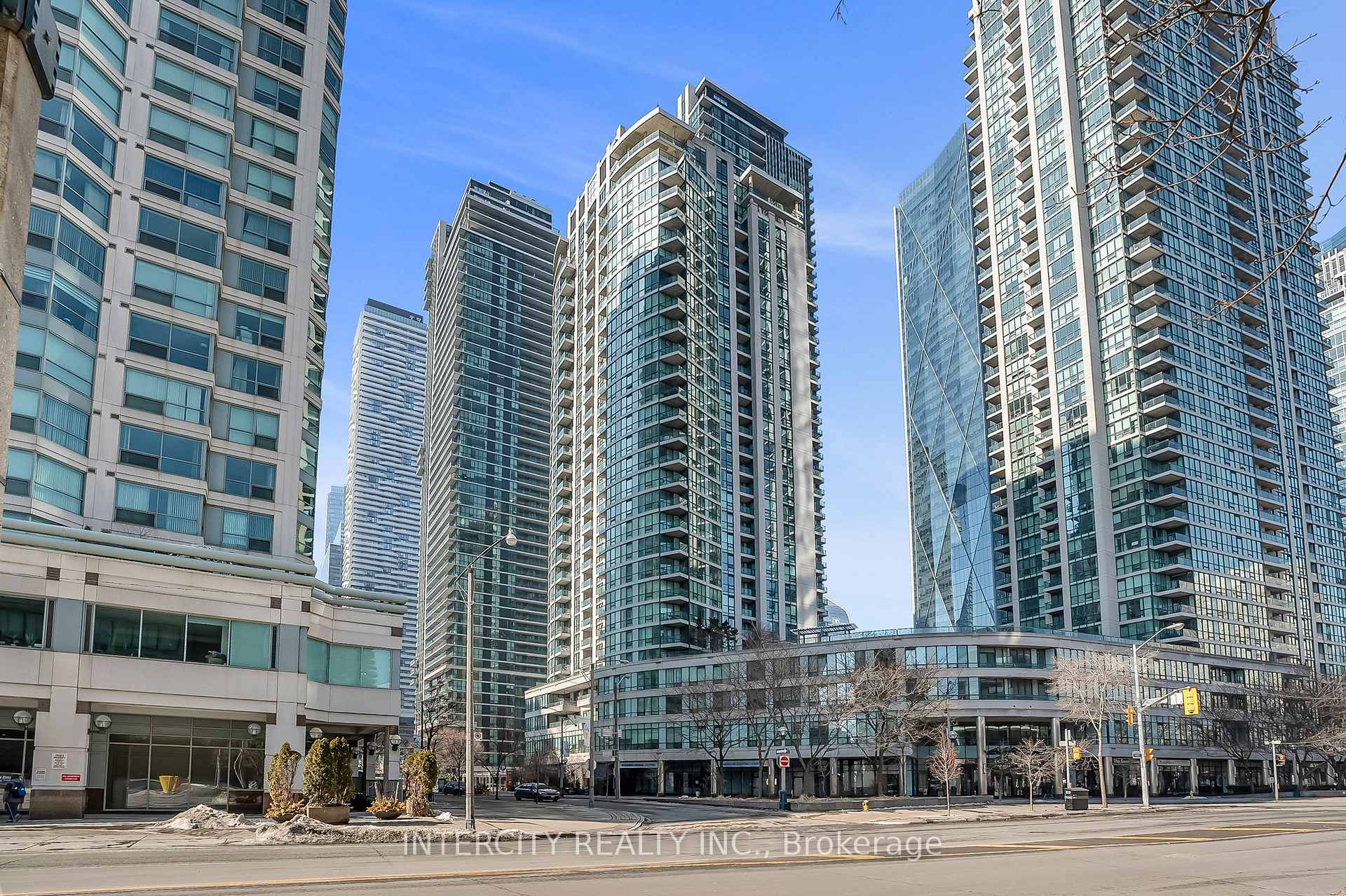 12 Yonge Street  #1010