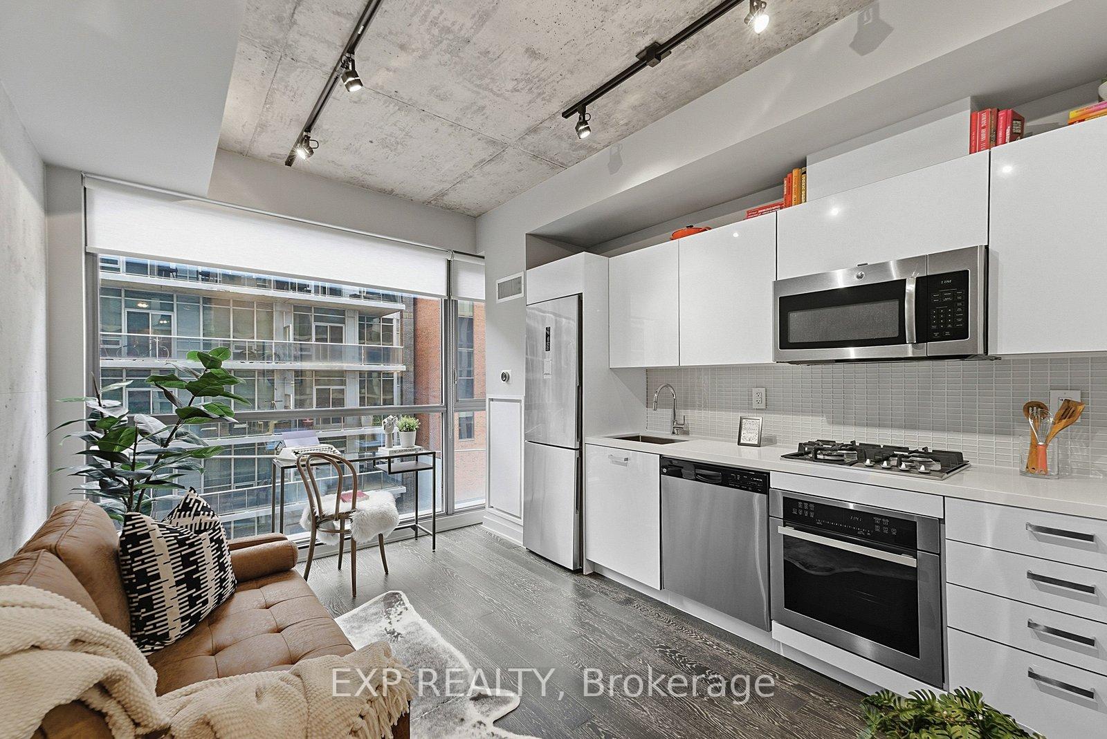 39 Brant Street  #416