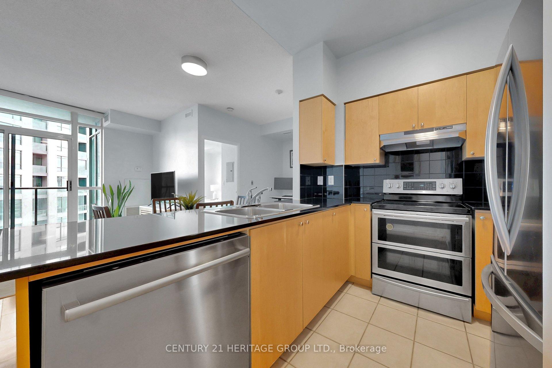 231 Fort York Boulevard  #2713