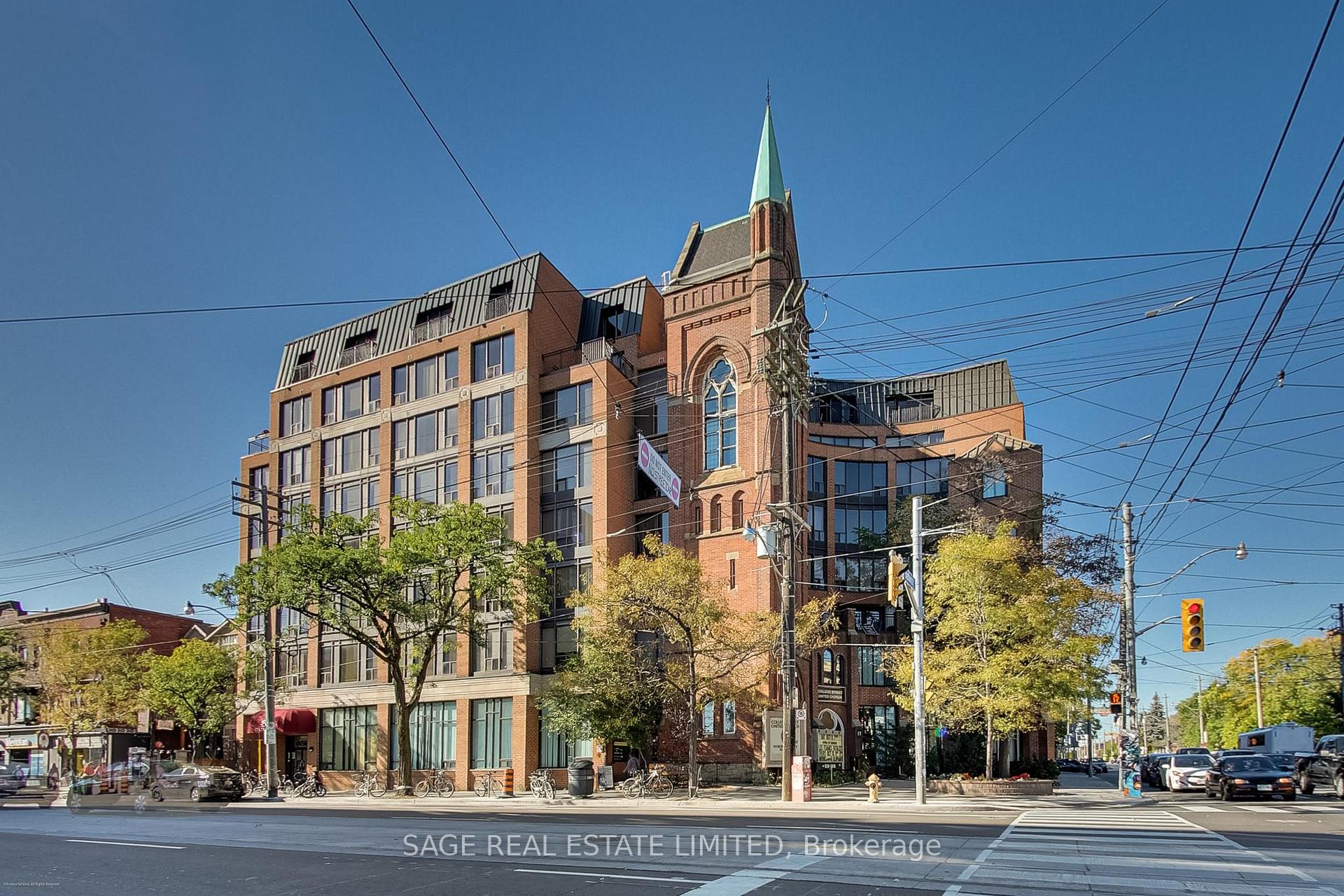 456 College Street  #205