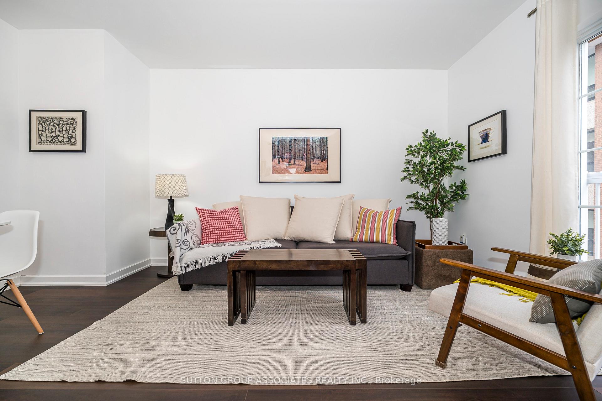 539 Jarvis Street  PH7