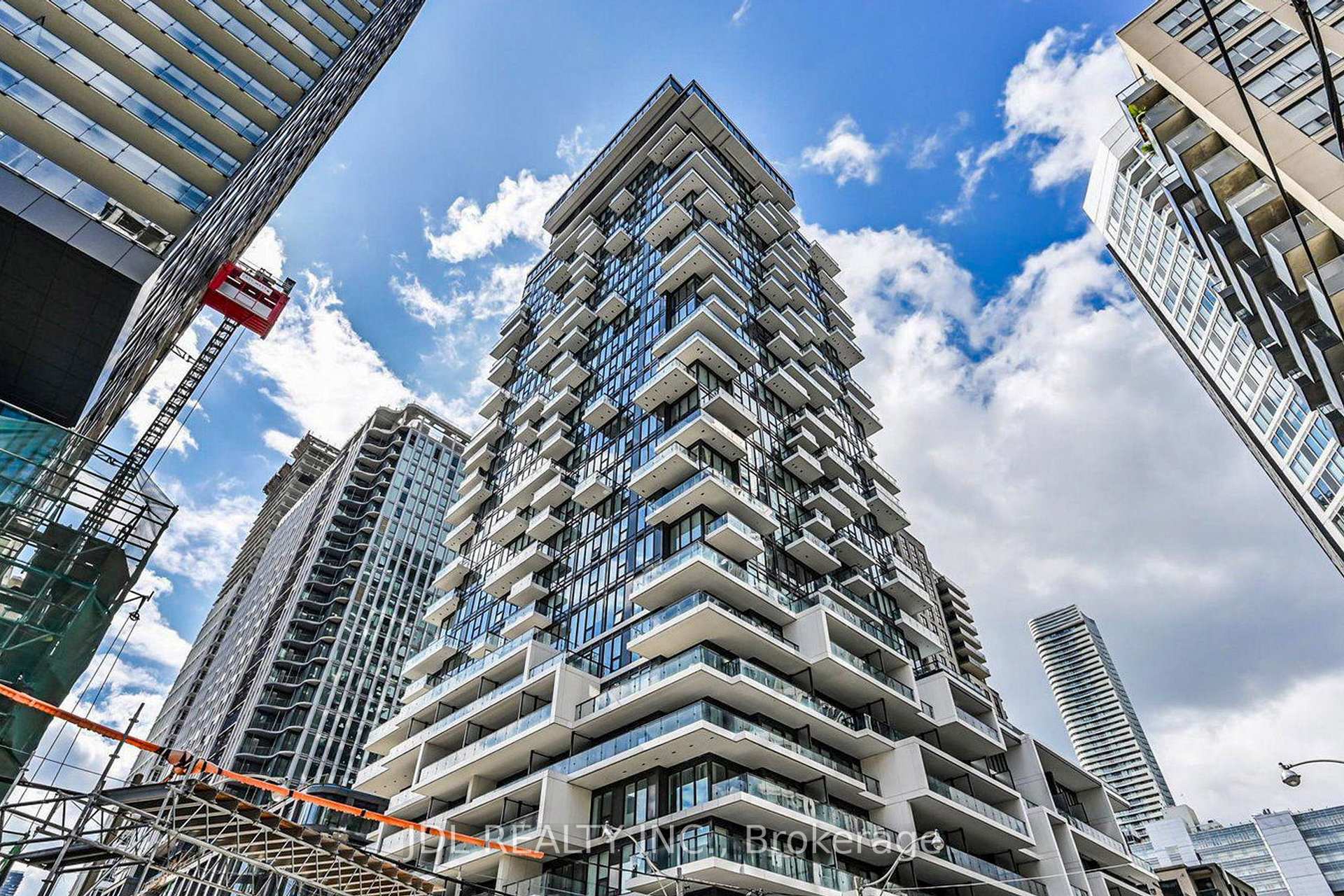 77 Shuter Street  #501