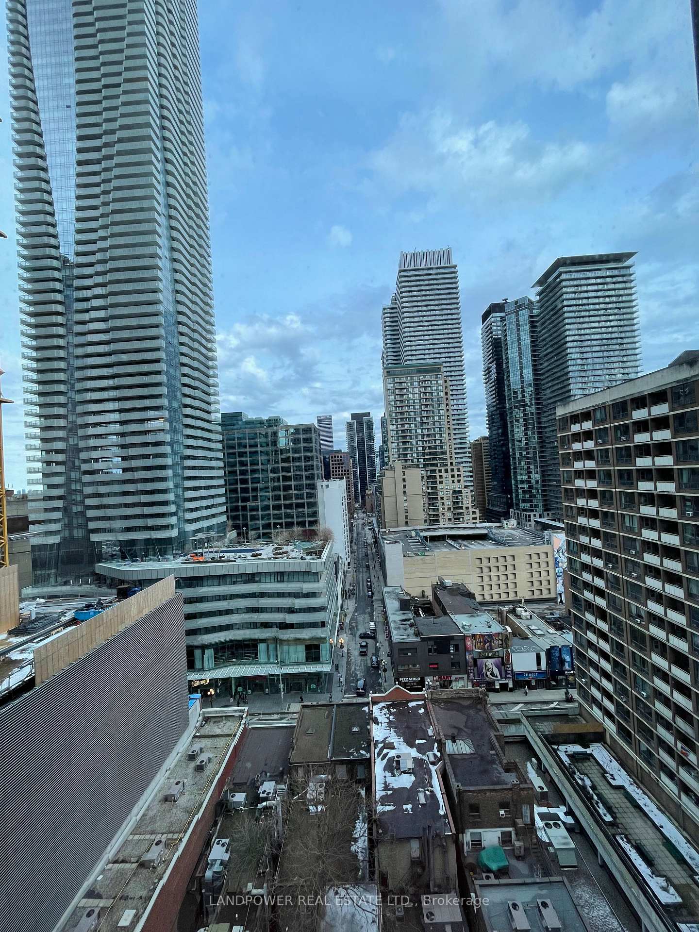 21 Balmuto Street  #1501