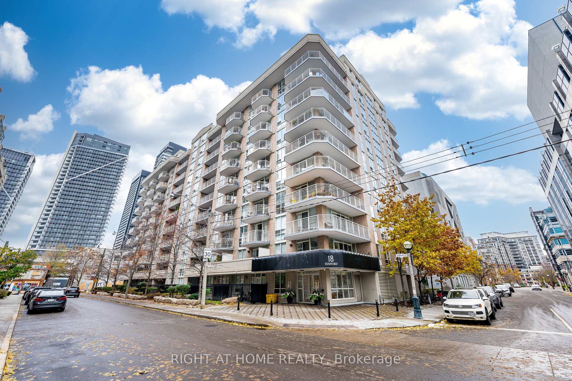 18 Stafford Street  #602