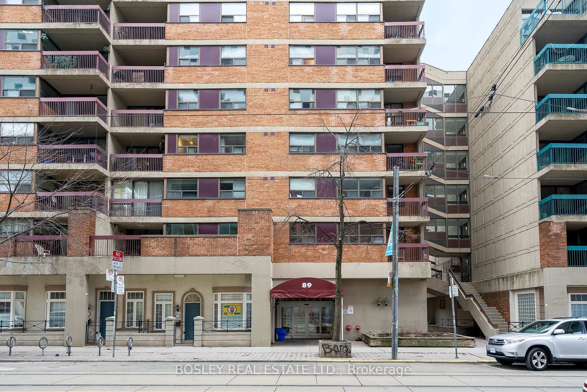 89 McCaul Street W #613