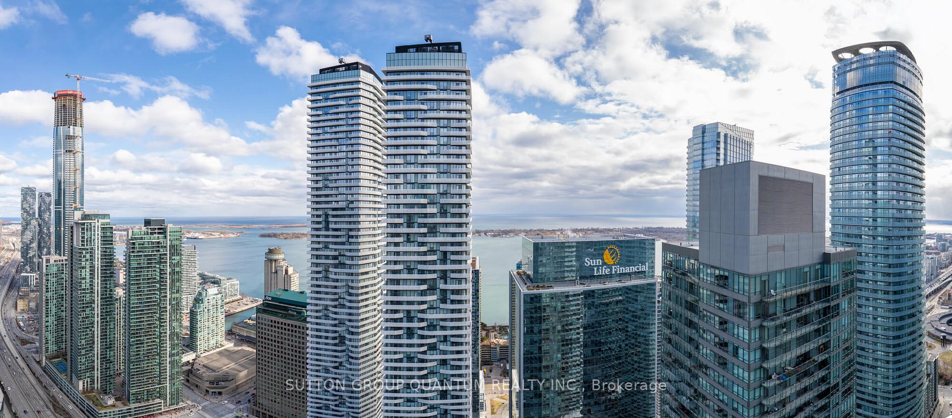 65 Bremner Boulevard  Sph5304