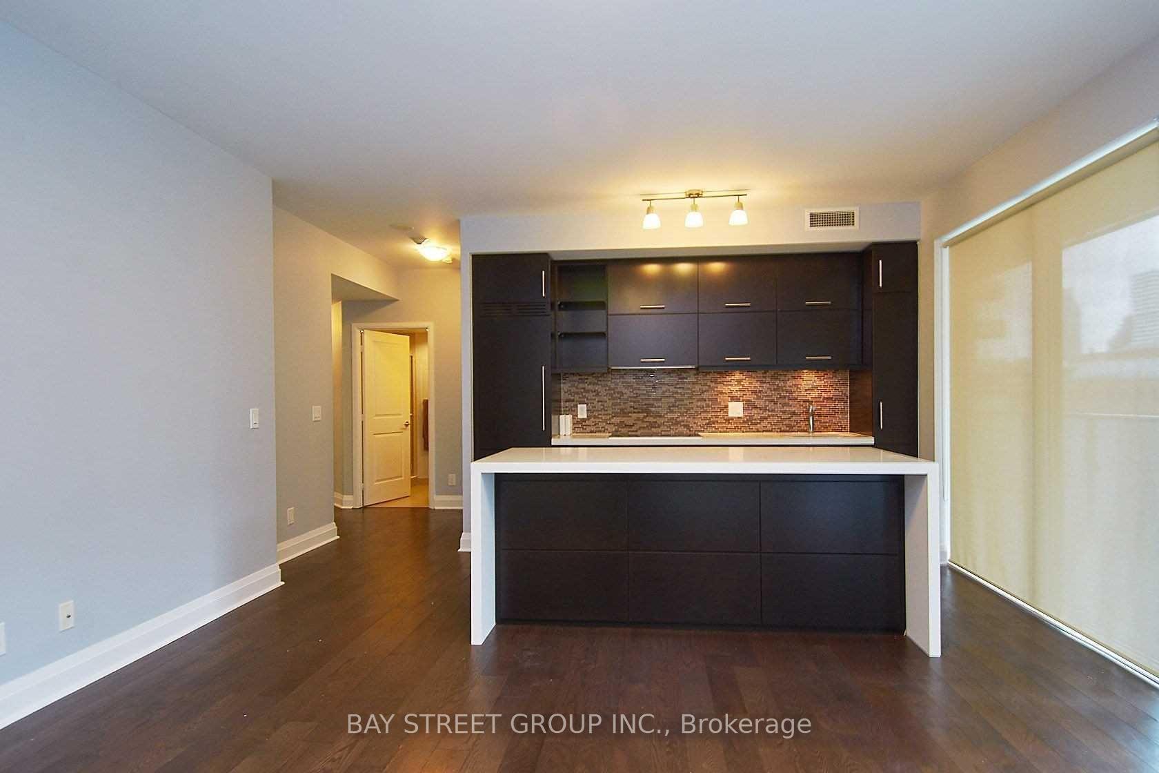 1080 Bay Street  #510