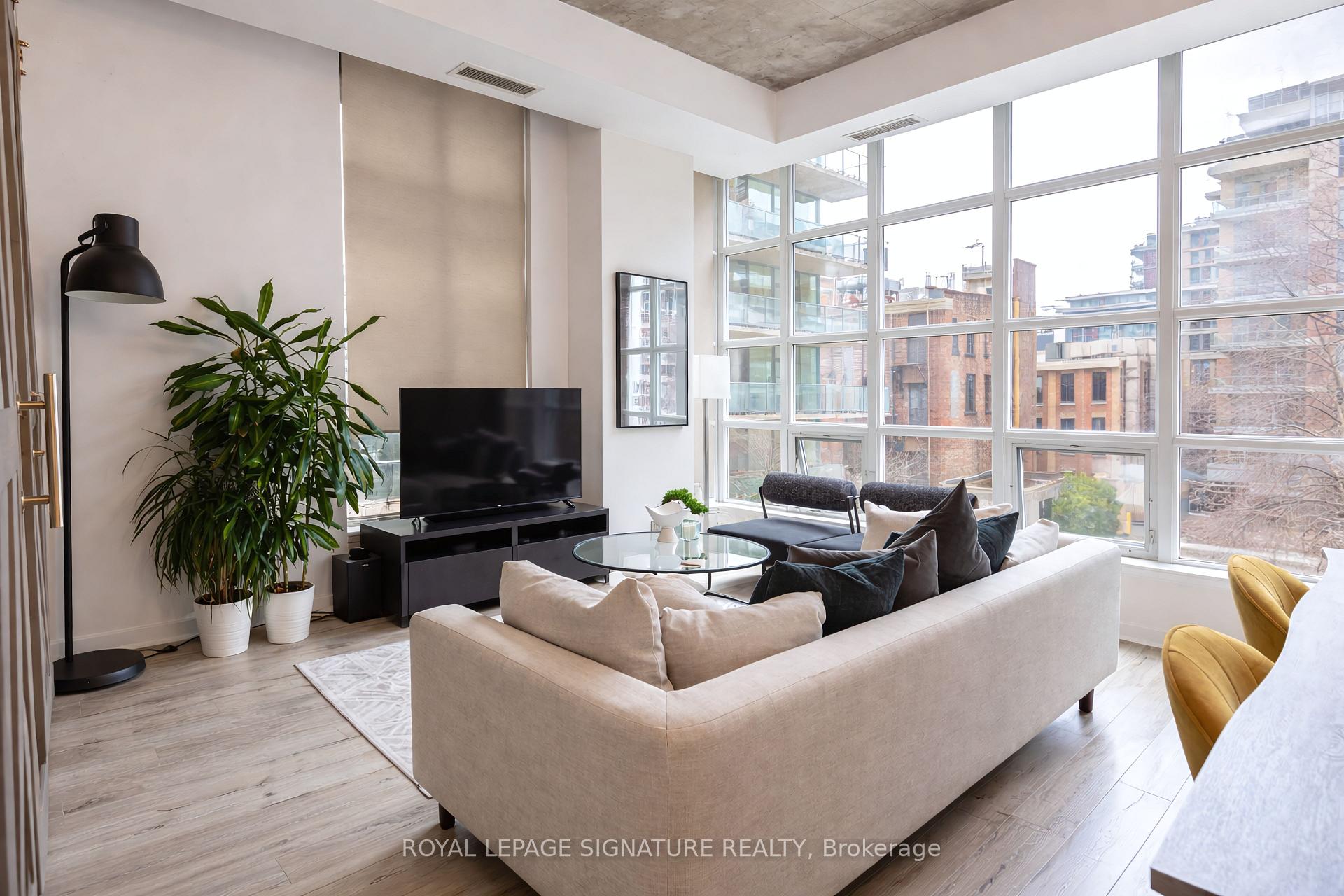 23 Brant Street  #305