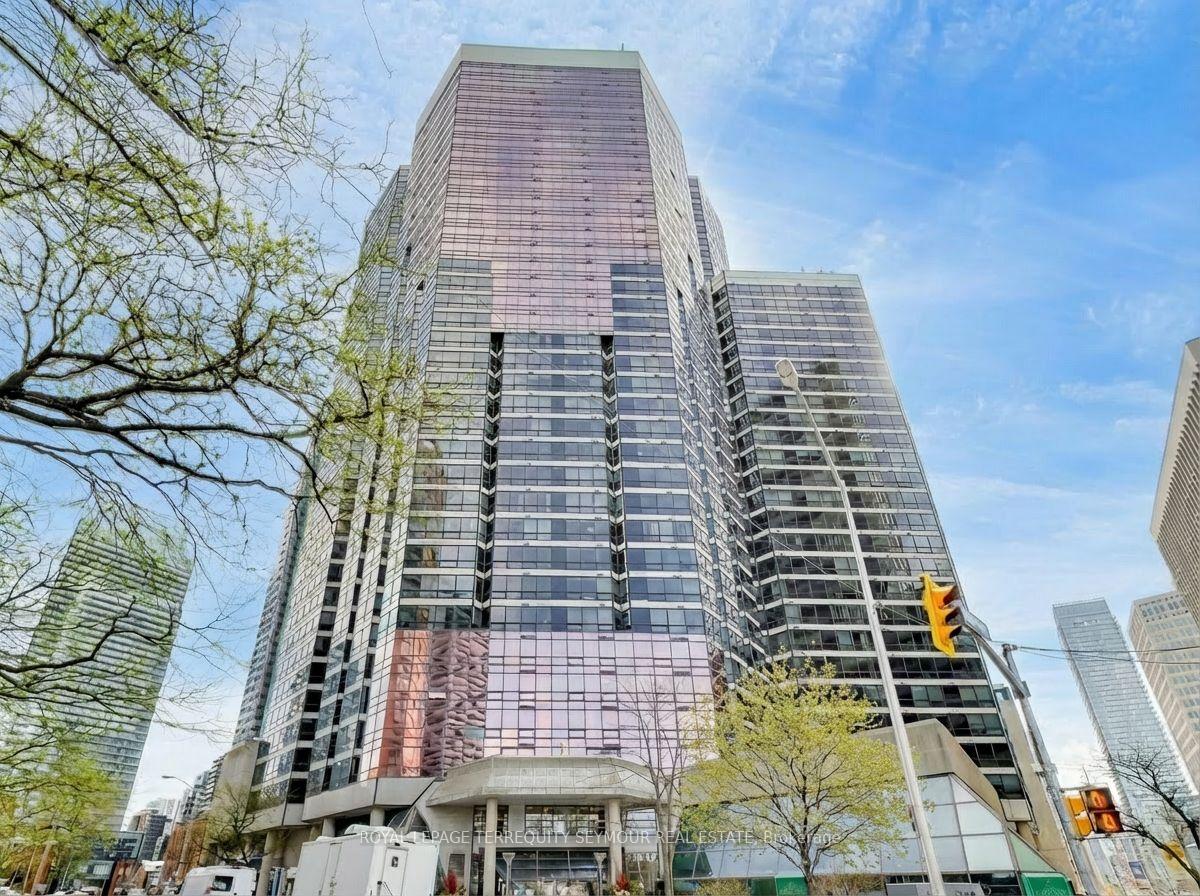 1001 Bay Street  #1407