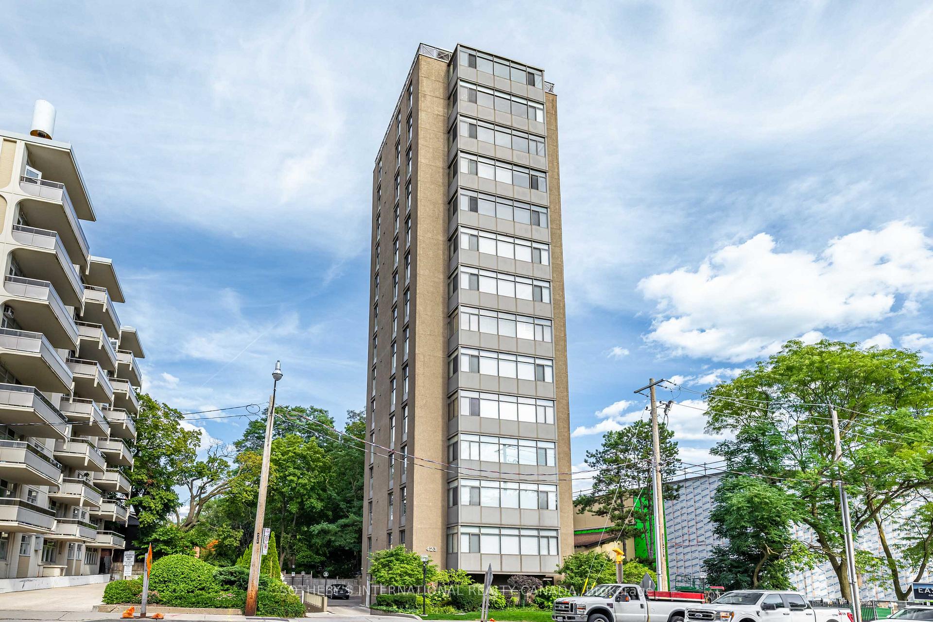 423 Avenue Road  #13