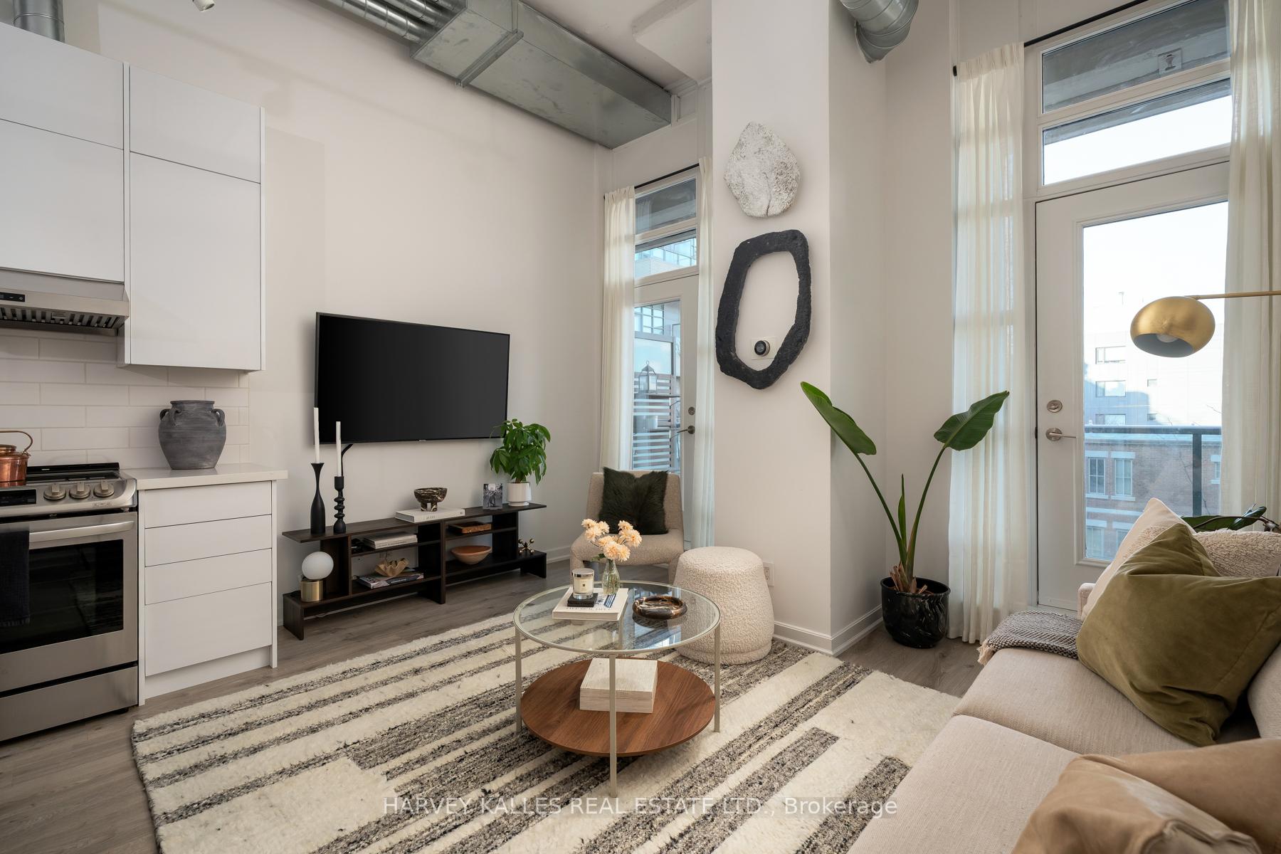 380 Macpherson Avenue  #317