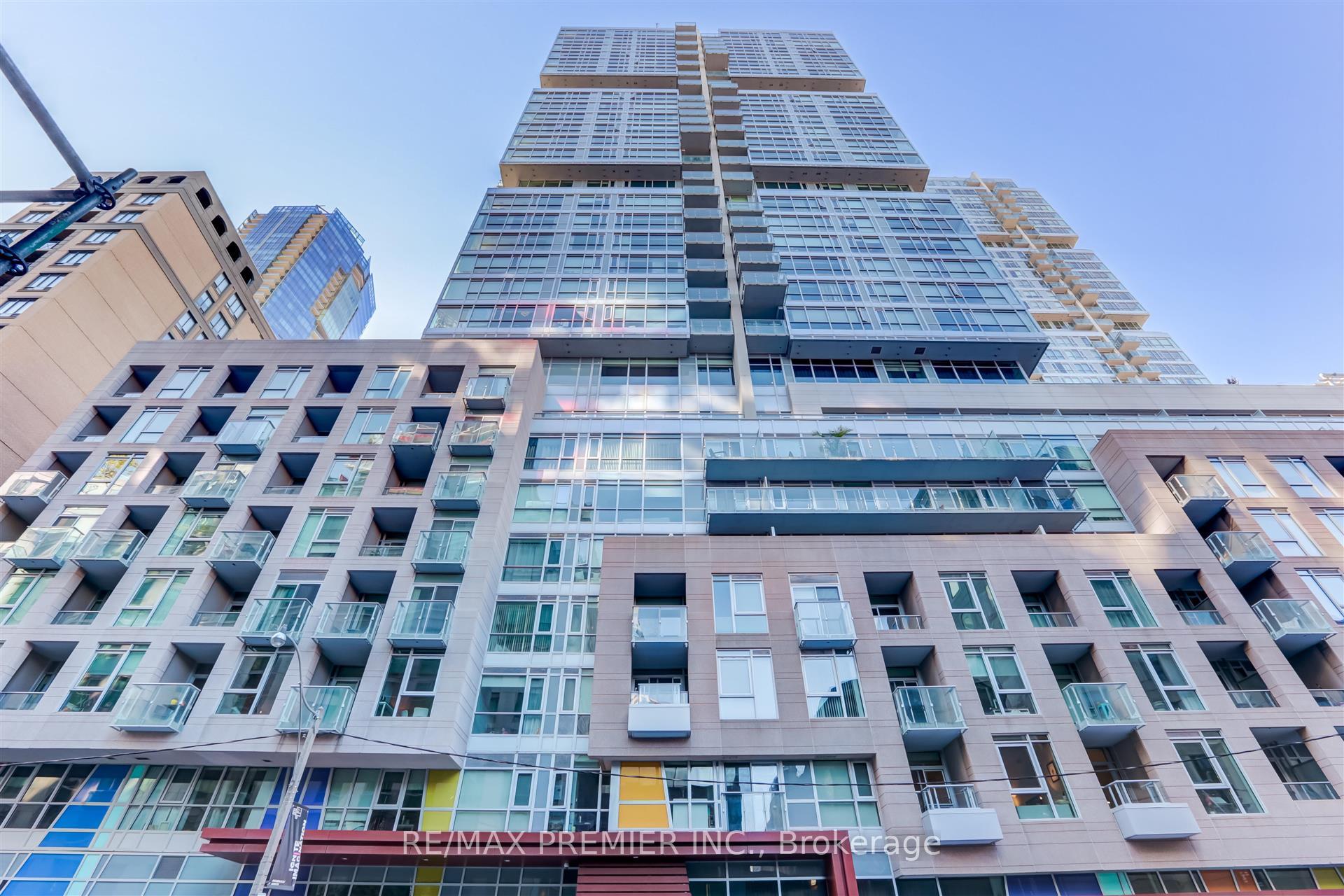 199 Richmond Street W #403
