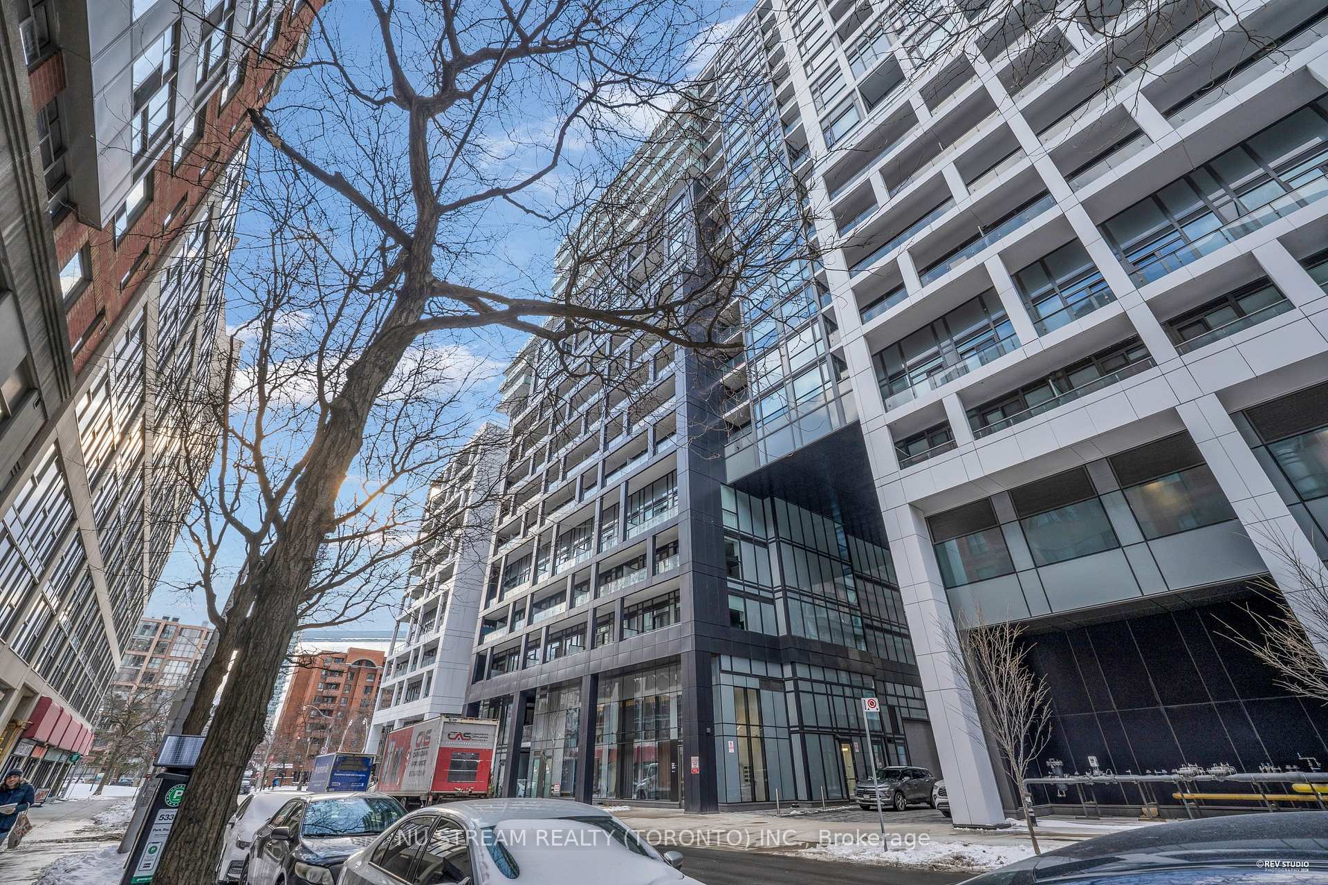 60 Princess Street  #337