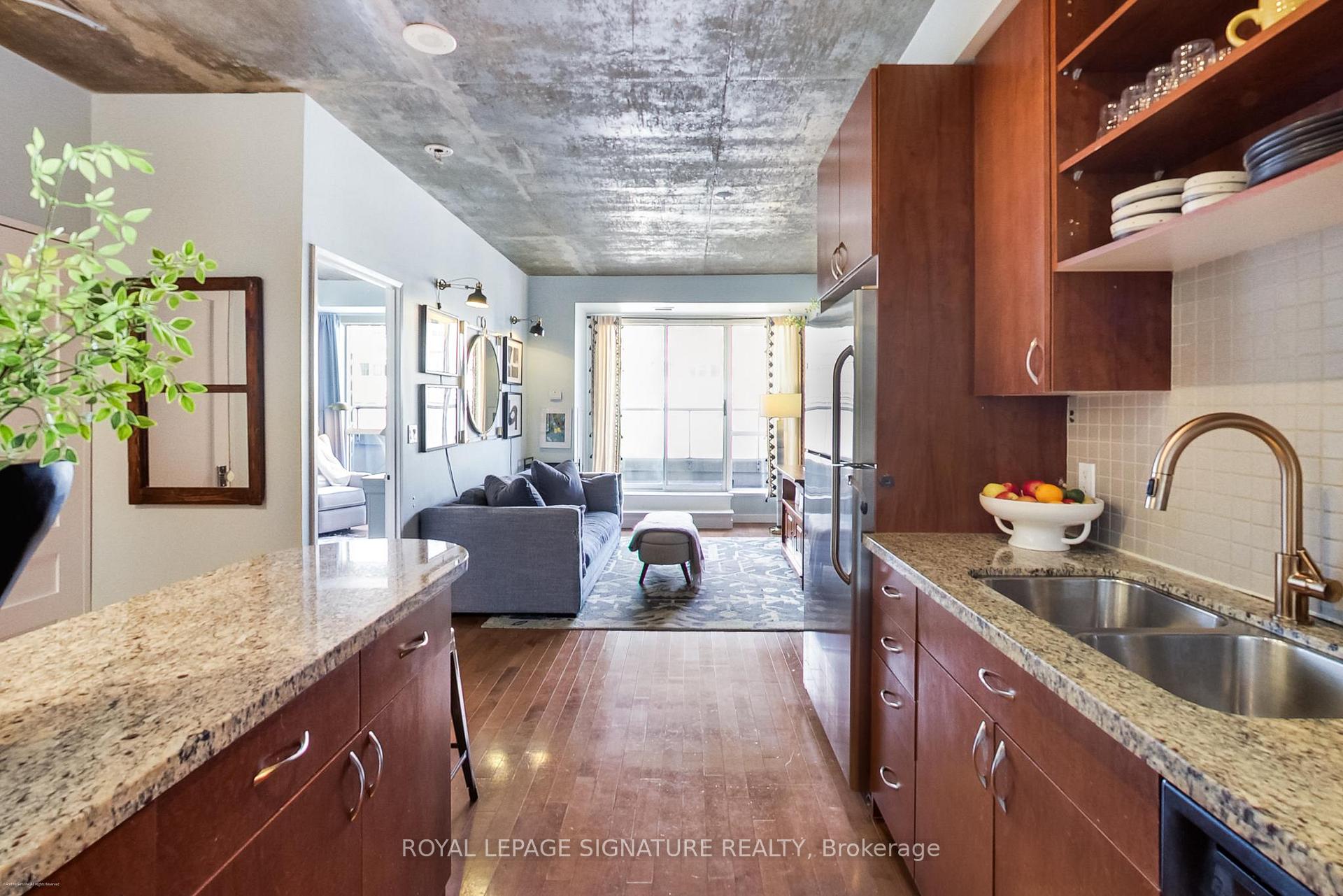 1005 King Street W #718