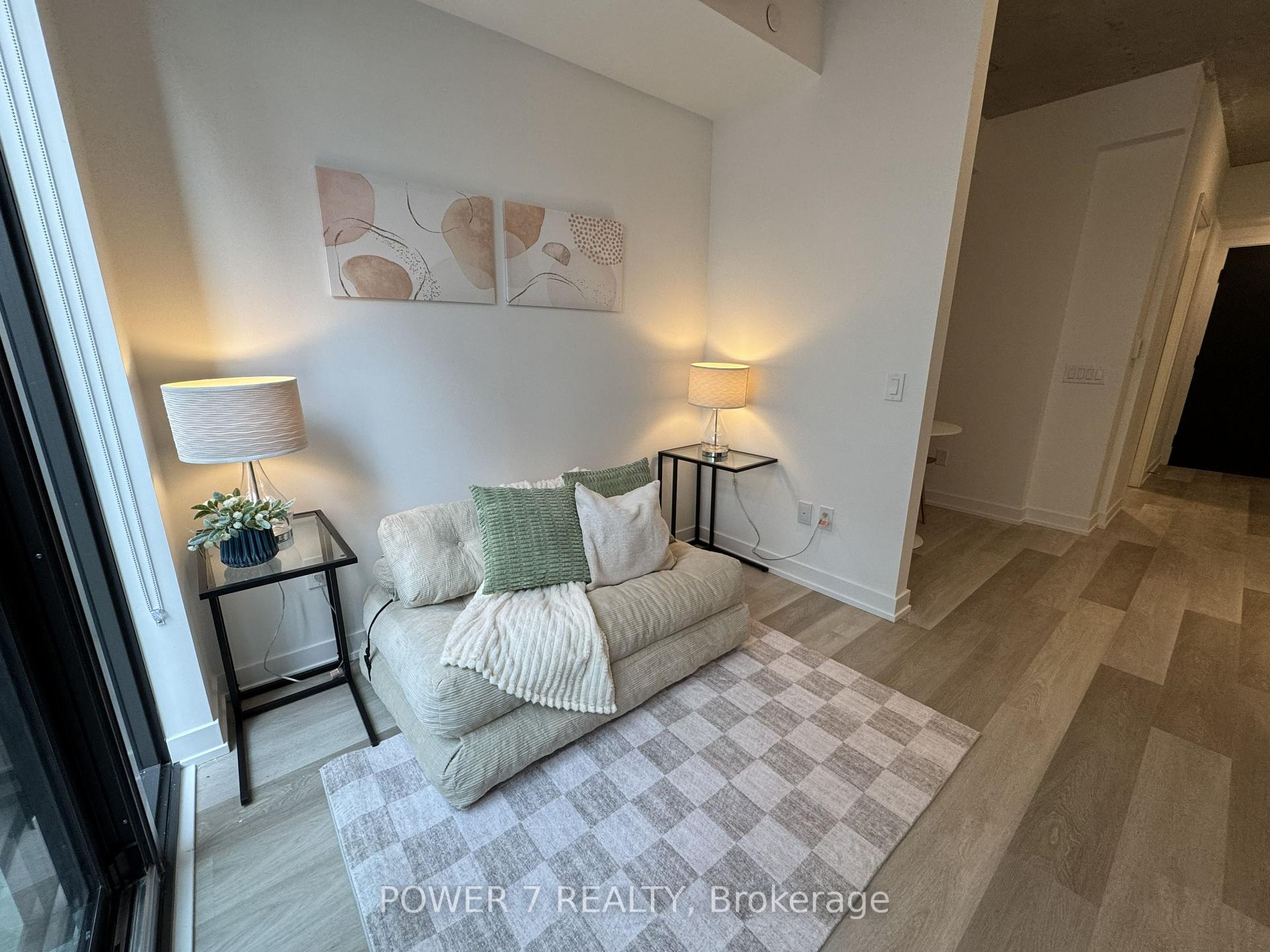 28 Eastern Avenue  #533