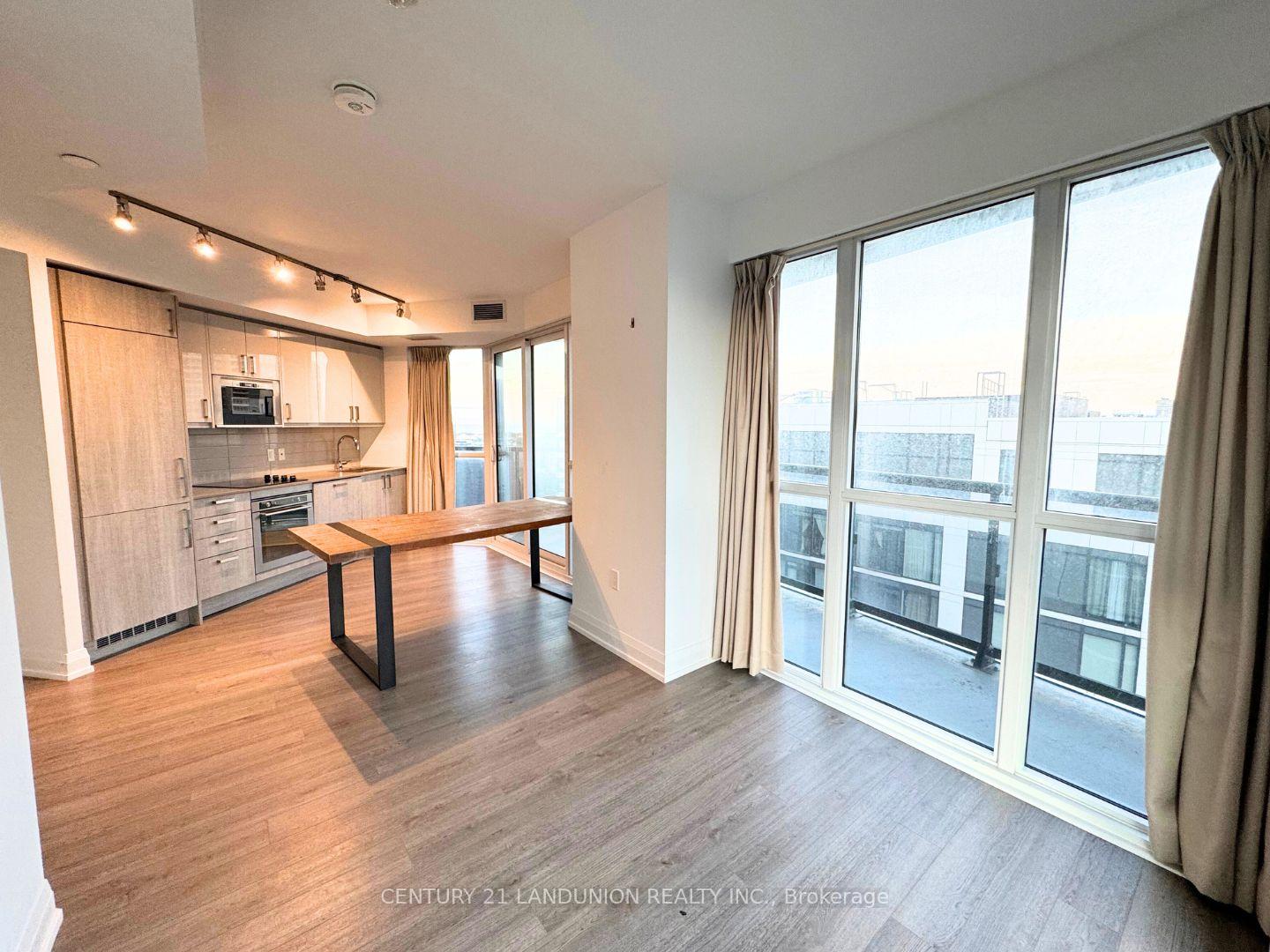 77 Mutual Street  #3504